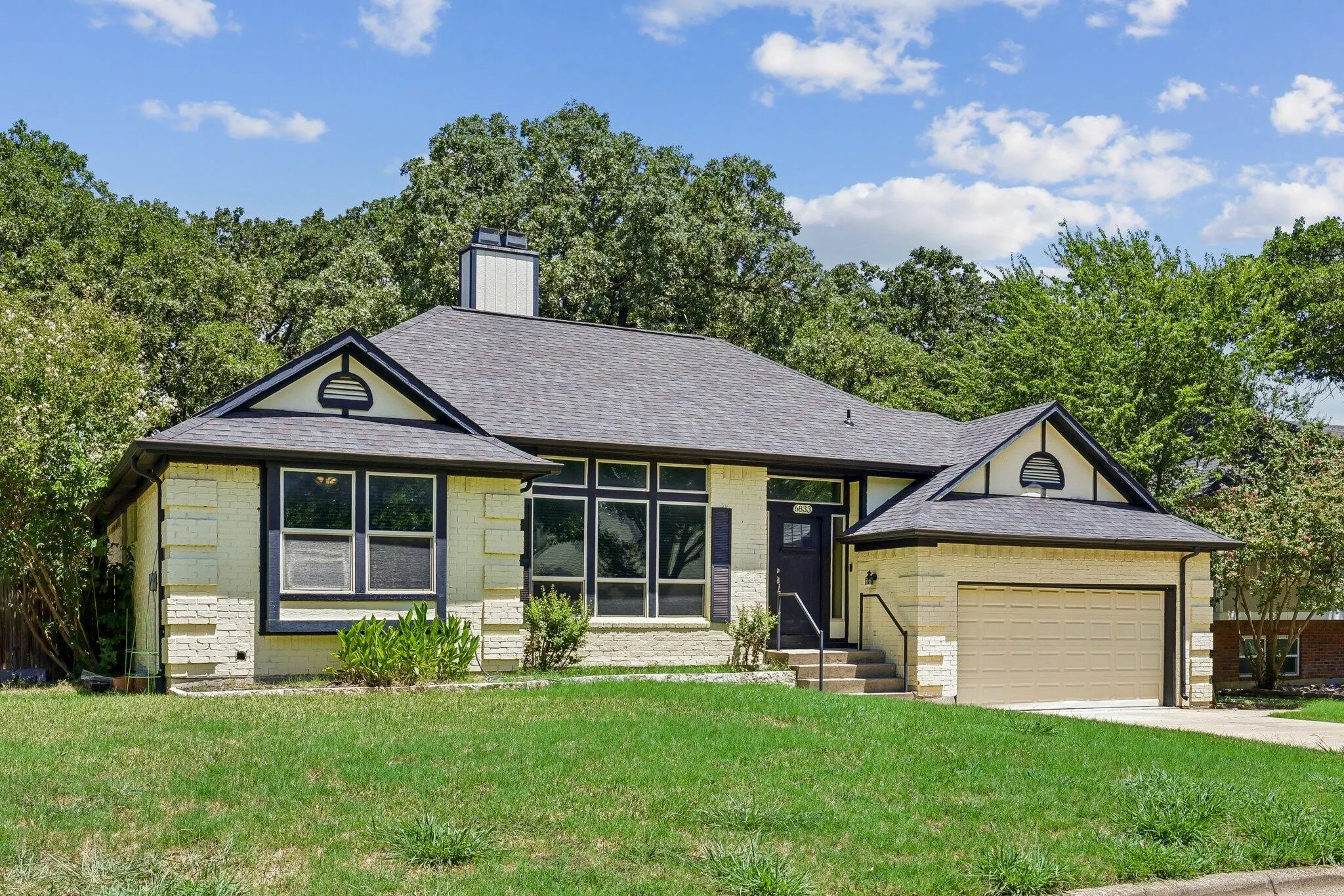 Single Family Residence For Sale in Tarrant County , 6833 Parkwood Drive, North Richland Hills, Texas 76182, 6 Bedroom, 3 Bathroom, 2 Garage spaces, 3,196 Sqft, built in 1986, mls#21347372, Real Estate Agent in North Richland Hills, Homes For Sale in Tarrant county, Homes For Sale in North Richland Hills, Realtor in North Richland Hills Texas, Real Estate Brokerage Independent Realty Texas, Luminita Cordes Realtor