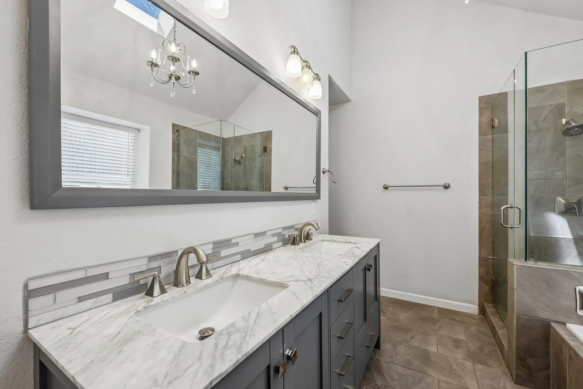 Single Family Residence For Sale in Tarrant County , 6833 Parkwood Drive, North Richland Hills, Texas 76182, 6 Bedroom, 3 Bathroom, 2 Garage spaces, 3,196 Sqft, built in 1986, mls#21347372, Real Estate Agent in North Richland Hills, Homes For Sale in Tarrant county, Homes For Sale in North Richland Hills, Realtor in North Richland Hills Texas, Real Estate Brokerage Independent Realty Texas, Luminita Cordes Realtor