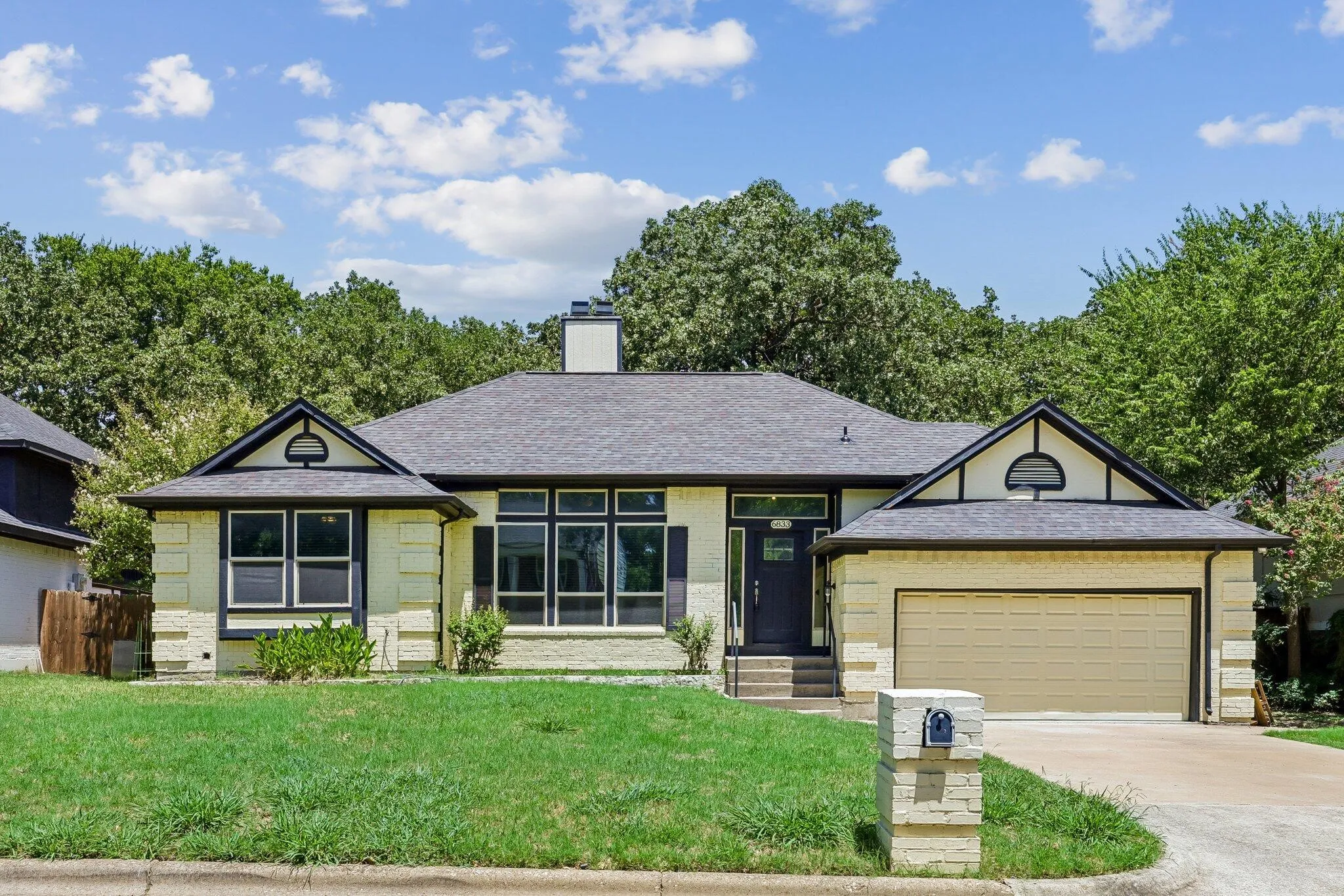 Single Family Residence For Sale in Tarrant County , 6833 Parkwood Drive, North Richland Hills, Texas 76182, 6 Bedroom, 3 Bathroom, 2 Garage spaces, 3,196 Sqft, built in 1986, mls#21347372, Real Estate Agent in North Richland Hills, Homes For Sale in Tarrant county, Homes For Sale in North Richland Hills, Realtor in North Richland Hills Texas, Real Estate Brokerage Independent Realty Texas, Luminita Cordes Realtor