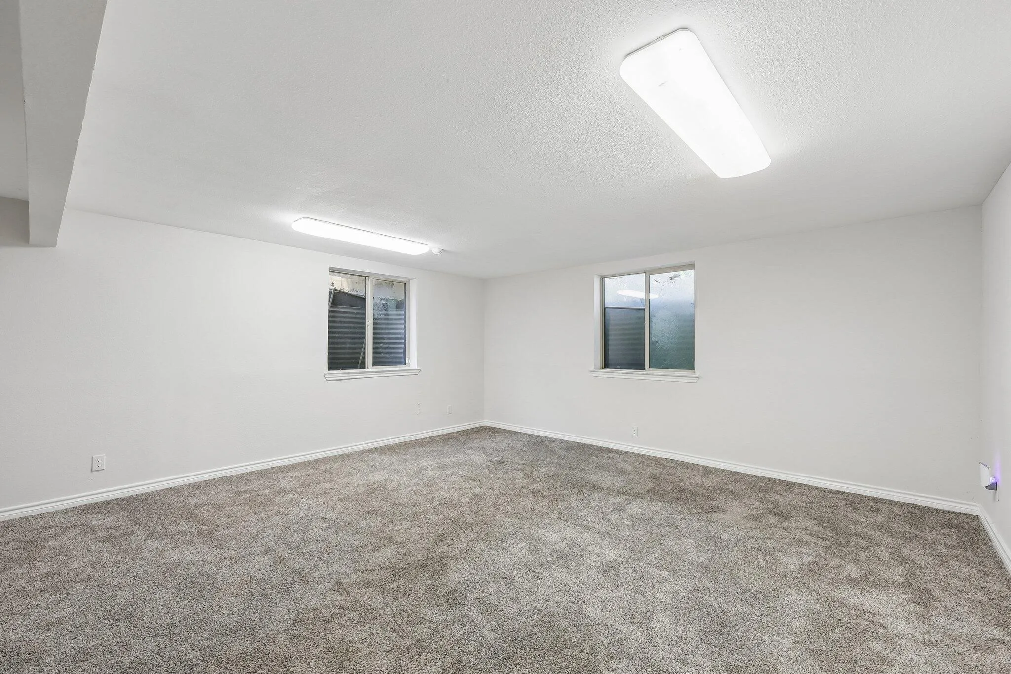 Single Family Residence For Sale in Tarrant County , 6833 Parkwood Drive, North Richland Hills, Texas 76182, 6 Bedroom, 3 Bathroom, 2 Garage spaces, 3,196 Sqft, built in 1986, mls#21347372, Real Estate Agent in North Richland Hills, Homes For Sale in Tarrant county, Homes For Sale in North Richland Hills, Realtor in North Richland Hills Texas, Real Estate Brokerage Independent Realty Texas, Luminita Cordes Realtor
