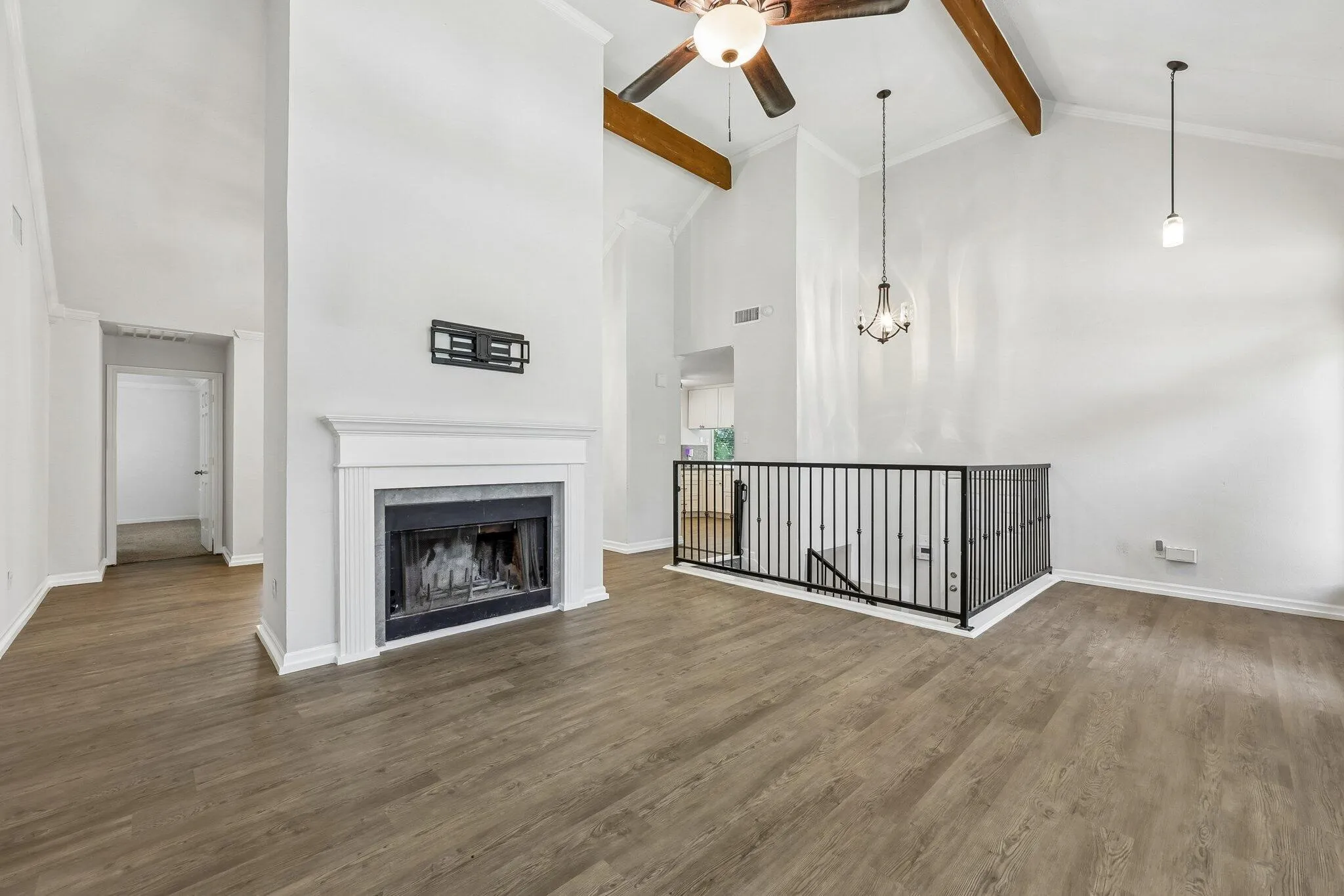 Single Family Residence For Sale in Tarrant County , 6833 Parkwood Drive, North Richland Hills, Texas 76182, 6 Bedroom, 3 Bathroom, 2 Garage spaces, 3,196 Sqft, built in 1986, mls#21347372, Real Estate Agent in North Richland Hills, Homes For Sale in Tarrant county, Homes For Sale in North Richland Hills, Realtor in North Richland Hills Texas, Real Estate Brokerage Independent Realty Texas, Luminita Cordes Realtor