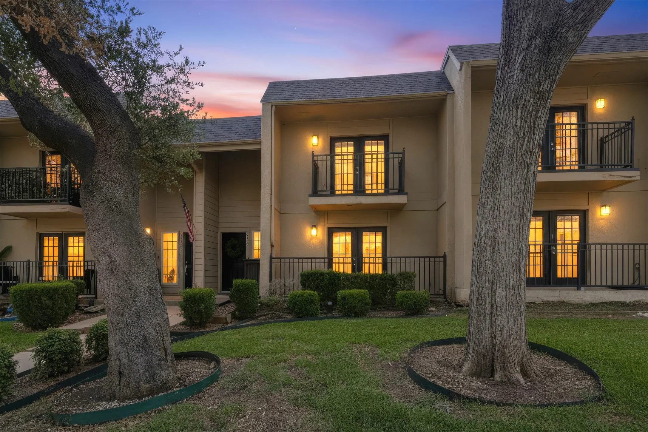 Townhouse For Sale in Dallas County , 9480 Timberleaf Drive, Dallas, Texas 75243, 3 Bedroom, 3 Bathroom, 2 Garage spaces, 2,004 Sqft, built in 1971, mls#21346202, Real Estate Agent in Dallas, Homes For Sale in Dallas county, Homes For Sale in Dallas, Realtor in Dallas Texas, Real Estate Brokerage Independent Realty Texas, Luminita Cordes Realtor