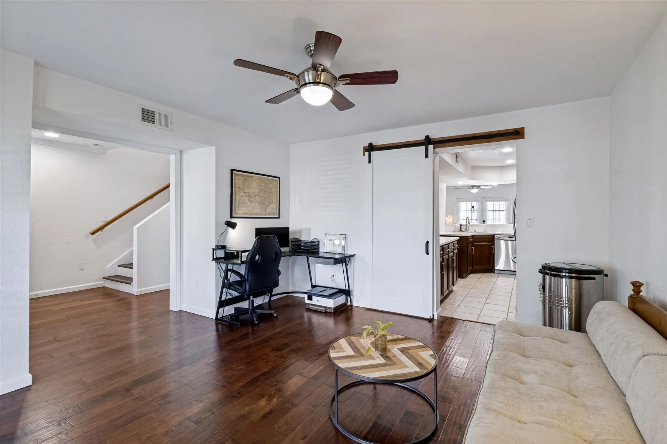 Townhouse For Sale in Dallas County , 9480 Timberleaf Drive, Dallas, Texas 75243, 3 Bedroom, 3 Bathroom, 2 Garage spaces, 2,004 Sqft, built in 1971, mls#21346202, Real Estate Agent in Dallas, Homes For Sale in Dallas county, Homes For Sale in Dallas, Realtor in Dallas Texas, Real Estate Brokerage Independent Realty Texas, Luminita Cordes Realtor