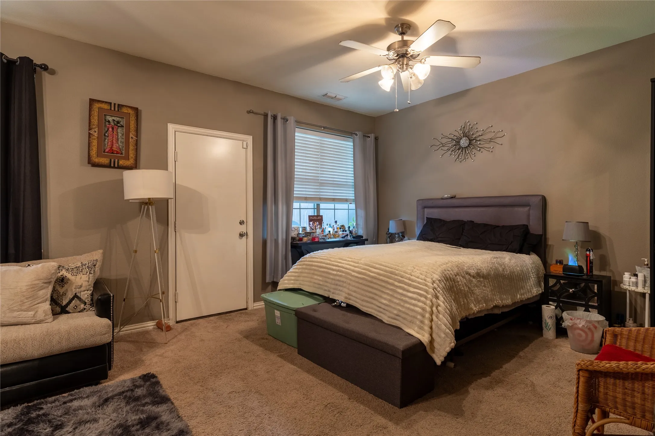 Single Family Residence For Sale in Denton County , 2529 Jacobson Drive, Lewisville, Texas 75067, 3 Bedroom, 4 Bathroom, 2 Garage spaces, 2,385 Sqft, built in 2007, mls#21347225, Real Estate Agent in Lewisville, Homes For Sale in Denton county, Homes For Sale in Lewisville, Realtor in Lewisville Texas, Real Estate Brokerage Independent Realty Texas, Luminita Cordes Realtor