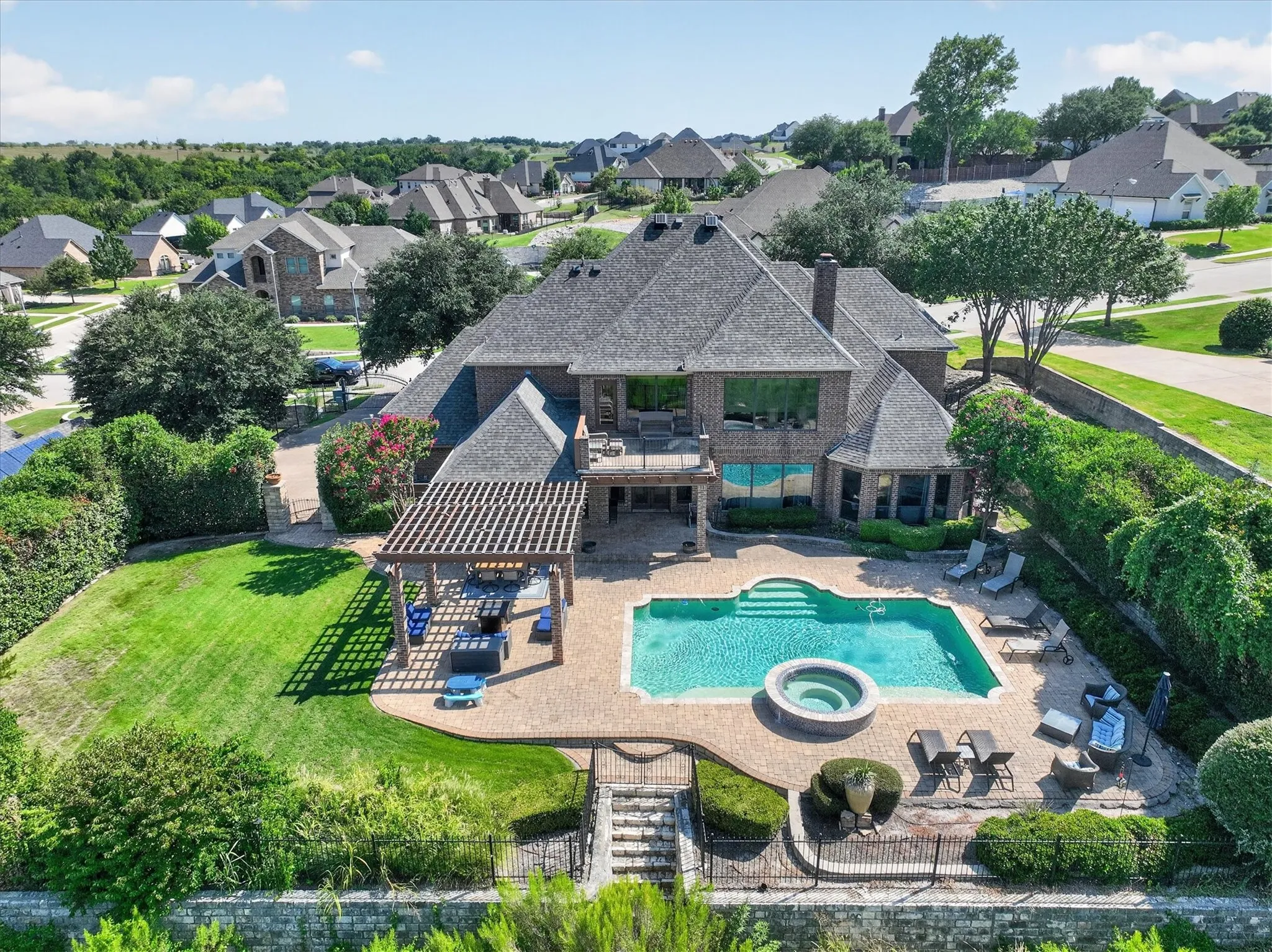 Single Family Residence For Sale in Tarrant County , 10808 Hawkins Home Boulevard, Benbrook, Texas 76126, 4 Bedroom, 5 Bathroom, 3 Garage spaces, 4,083 Sqft, built in 2004, mls#21347355, Real Estate Agent in Benbrook, Homes For Sale in Tarrant county, Homes For Sale in Benbrook, Realtor in Benbrook Texas, Real Estate Brokerage Independent Realty Texas, Luminita Cordes Realtor