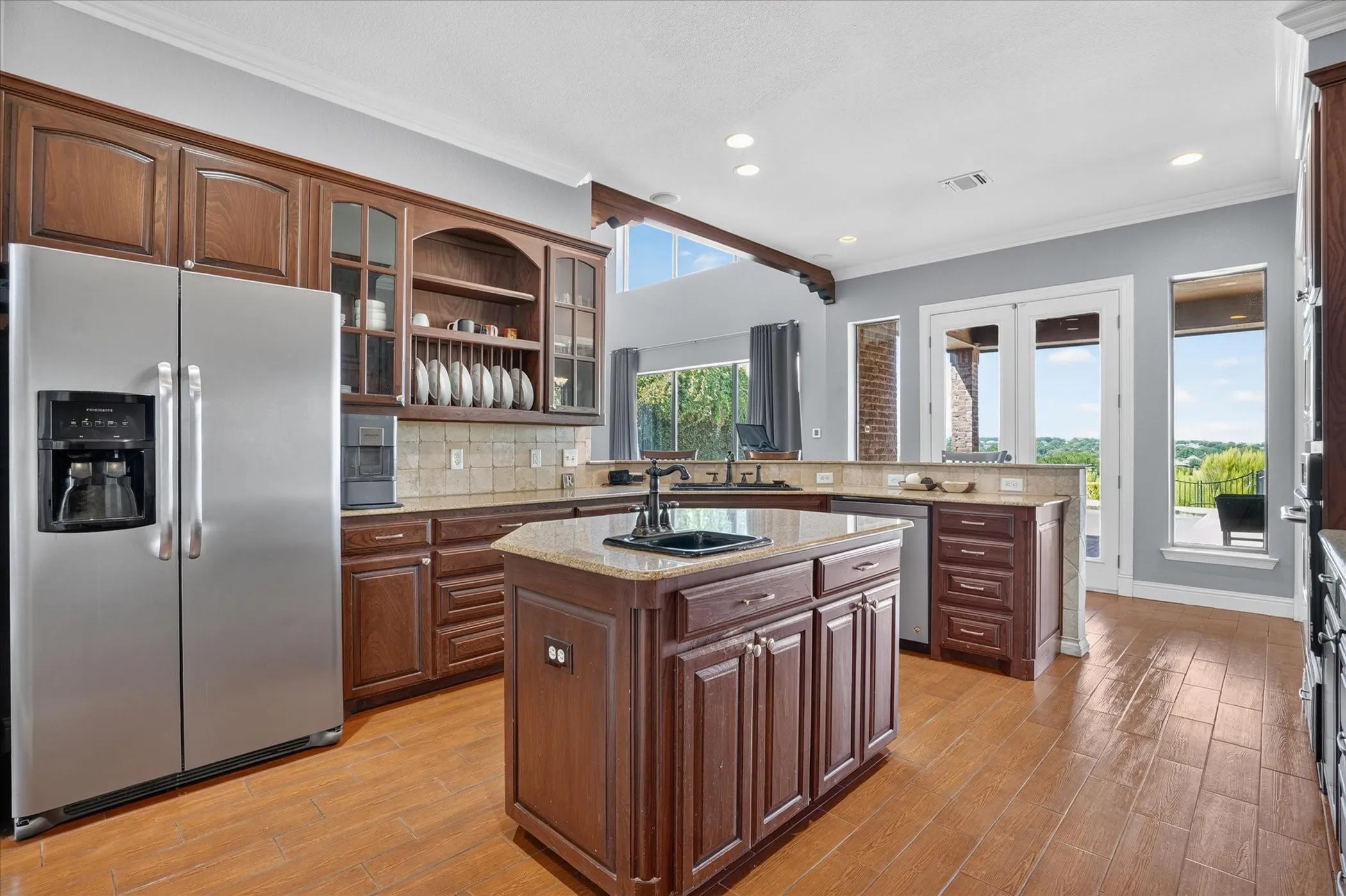 Single Family Residence For Sale in Tarrant County , 10808 Hawkins Home Boulevard, Benbrook, Texas 76126, 4 Bedroom, 5 Bathroom, 3 Garage spaces, 4,083 Sqft, built in 2004, mls#21347355, Real Estate Agent in Benbrook, Homes For Sale in Tarrant county, Homes For Sale in Benbrook, Realtor in Benbrook Texas, Real Estate Brokerage Independent Realty Texas, Luminita Cordes Realtor