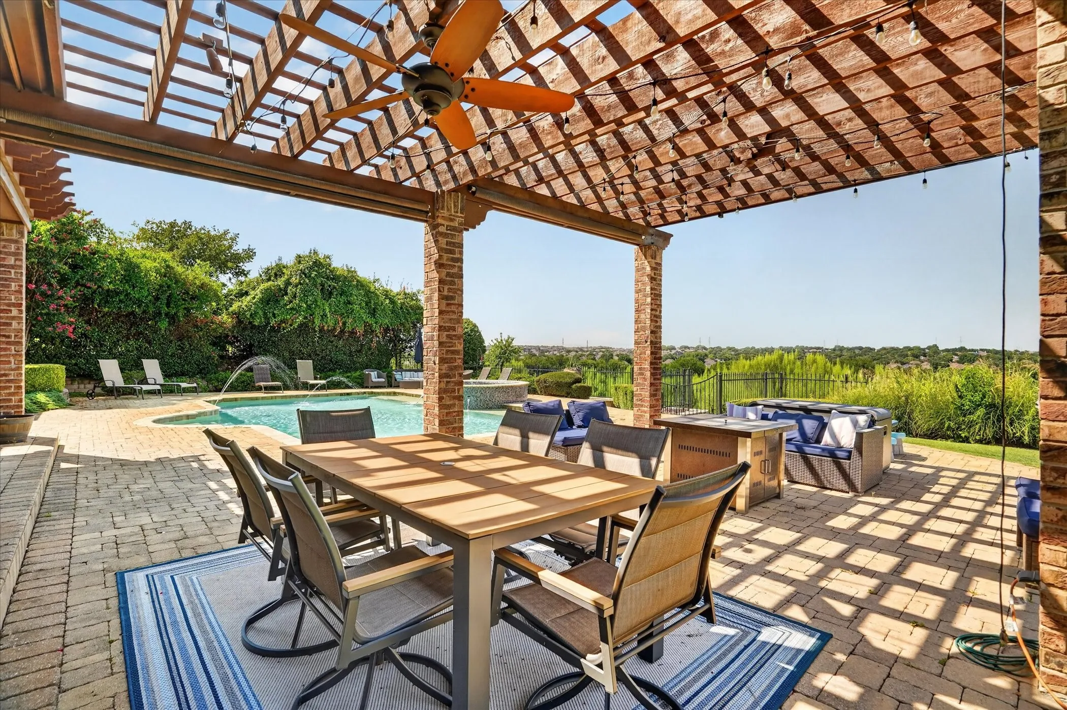 Single Family Residence For Sale in Tarrant County , 10808 Hawkins Home Boulevard, Benbrook, Texas 76126, 4 Bedroom, 5 Bathroom, 3 Garage spaces, 4,083 Sqft, built in 2004, mls#21347355, Real Estate Agent in Benbrook, Homes For Sale in Tarrant county, Homes For Sale in Benbrook, Realtor in Benbrook Texas, Real Estate Brokerage Independent Realty Texas, Luminita Cordes Realtor