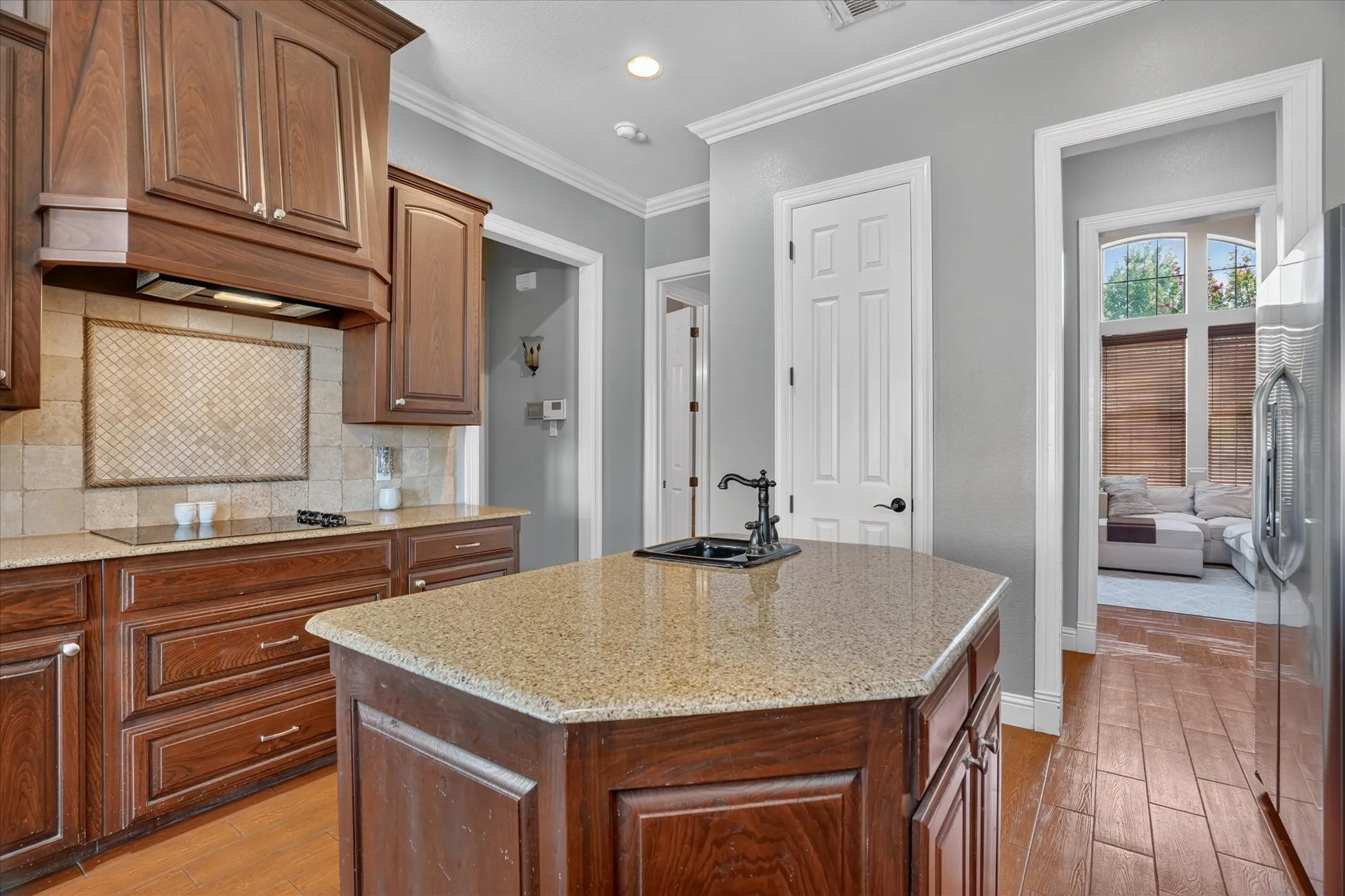Single Family Residence For Sale in Tarrant County , 10808 Hawkins Home Boulevard, Benbrook, Texas 76126, 4 Bedroom, 5 Bathroom, 3 Garage spaces, 4,083 Sqft, built in 2004, mls#21347355, Real Estate Agent in Benbrook, Homes For Sale in Tarrant county, Homes For Sale in Benbrook, Realtor in Benbrook Texas, Real Estate Brokerage Independent Realty Texas, Luminita Cordes Realtor