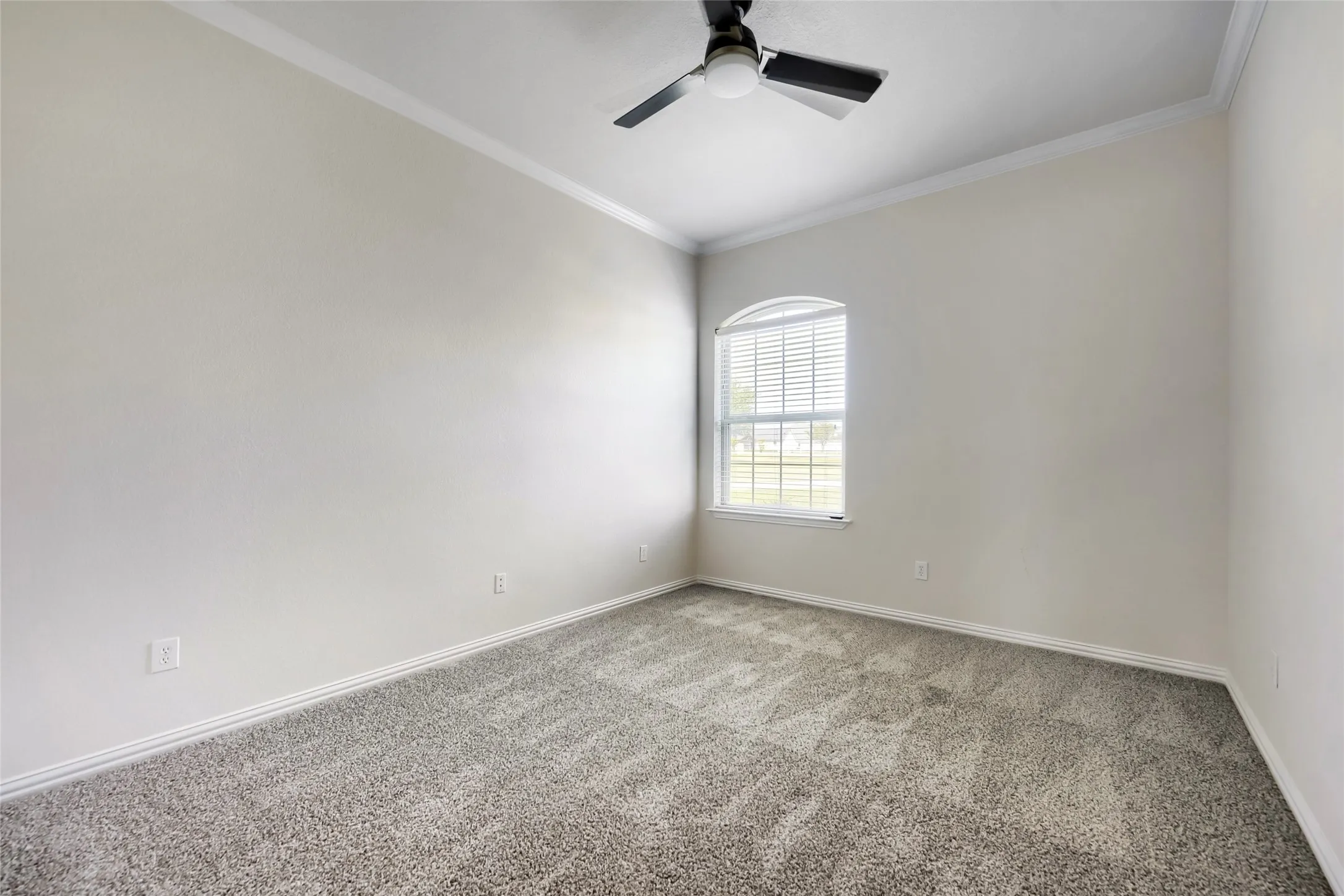 Single Family Residence For Sale in Tarrant County , 1501 Willow Tree Drive, Fort Worth, Texas 76052, 4 Bedroom, 4 Bathroom, 3 Garage spaces, 3,900 Sqft, built in 2004, mls#21345613, Real Estate Agent in Fort Worth, Homes For Sale in Tarrant county, Homes For Sale in Fort Worth, Realtor in Fort Worth Texas, Real Estate Brokerage Independent Realty Texas, Luminita Cordes Realtor