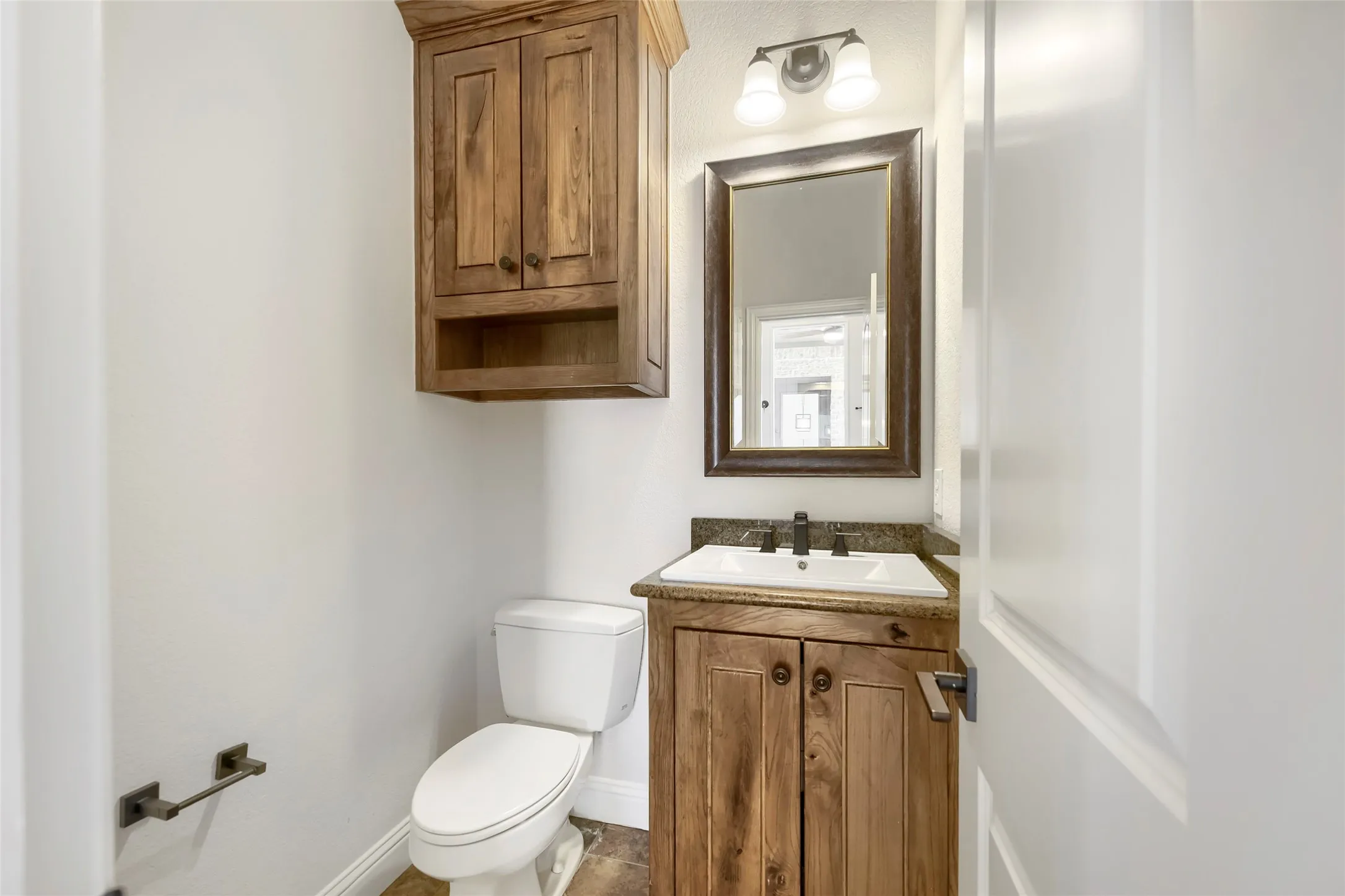 Single Family Residence For Sale in Tarrant County , 1501 Willow Tree Drive, Fort Worth, Texas 76052, 4 Bedroom, 4 Bathroom, 3 Garage spaces, 3,900 Sqft, built in 2004, mls#21345613, Real Estate Agent in Fort Worth, Homes For Sale in Tarrant county, Homes For Sale in Fort Worth, Realtor in Fort Worth Texas, Real Estate Brokerage Independent Realty Texas, Luminita Cordes Realtor