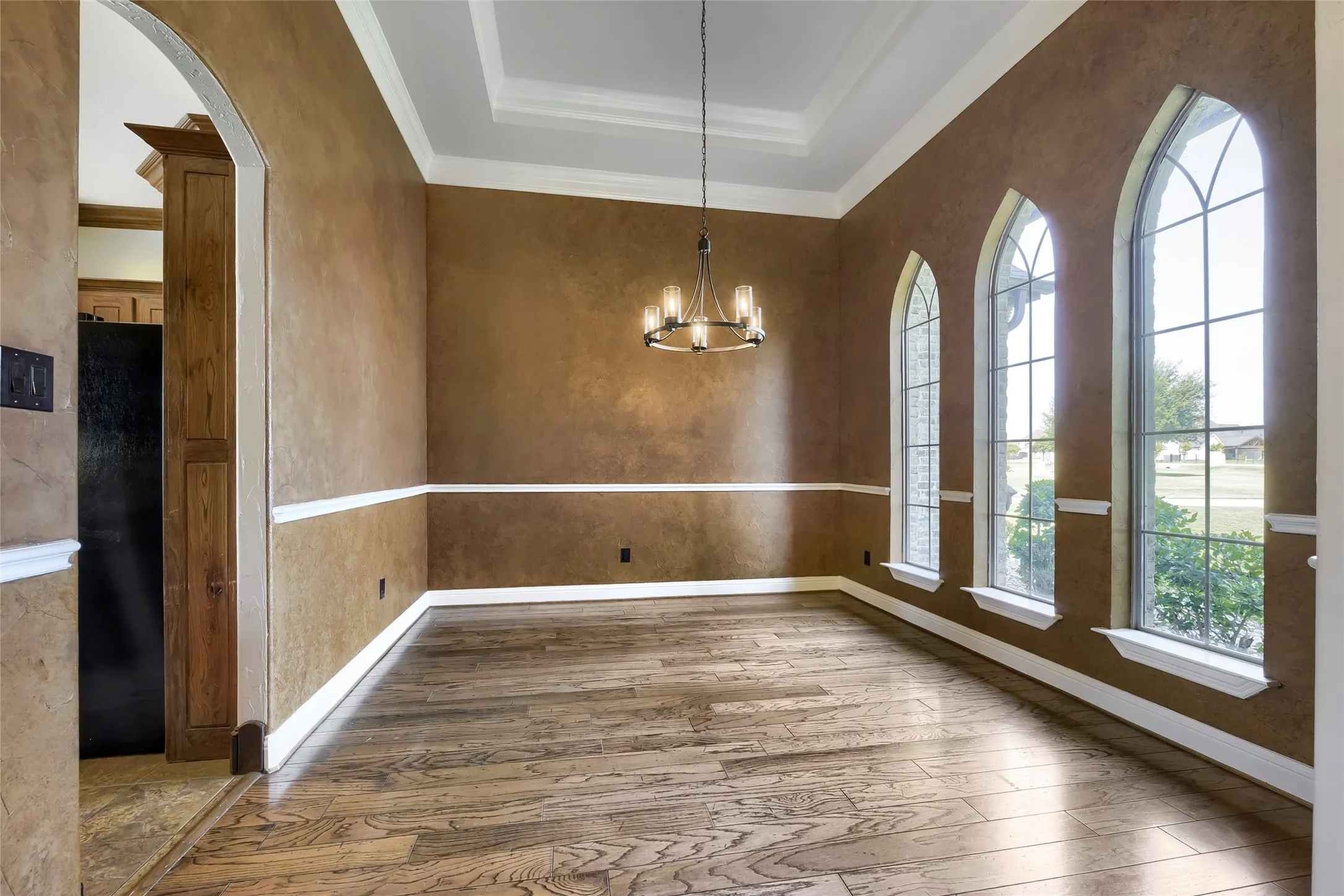 Single Family Residence For Sale in Tarrant County , 1501 Willow Tree Drive, Fort Worth, Texas 76052, 4 Bedroom, 4 Bathroom, 3 Garage spaces, 3,900 Sqft, built in 2004, mls#21345613, Real Estate Agent in Fort Worth, Homes For Sale in Tarrant county, Homes For Sale in Fort Worth, Realtor in Fort Worth Texas, Real Estate Brokerage Independent Realty Texas, Luminita Cordes Realtor