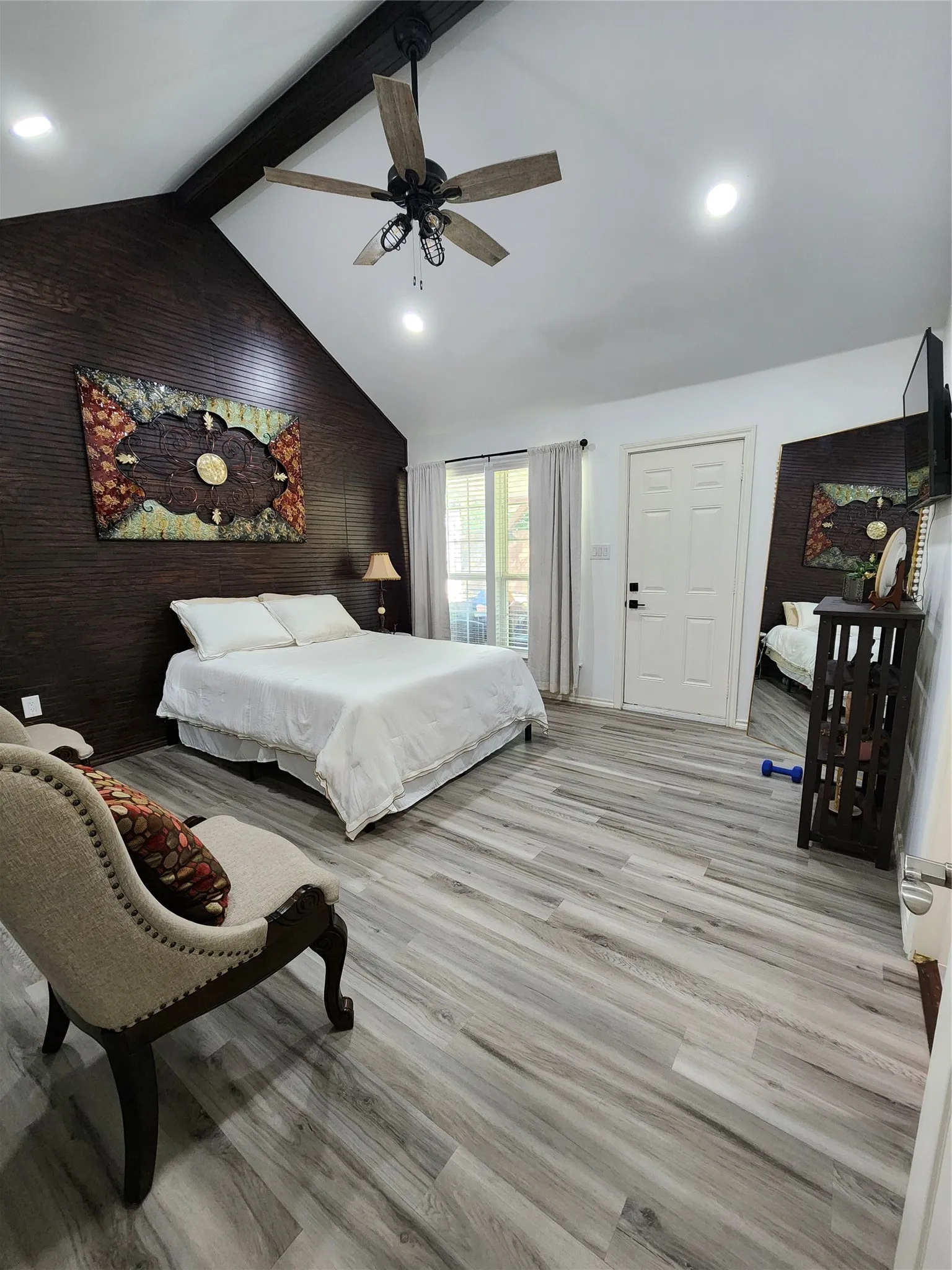 Single Family Residence For Sale in Ellis County , 607 Dr Martin Luther King Jr Boulevard, Waxahachie, Texas 75165, 3 Bedrooms, 2 Bathrooms, Garage spaces, 1,204 Sqft, built in 1920, Price $295,000, mls#21346533, Real Estate Agent in Waxahachie, Homes For Sale in Ellis county, Homes For Sale in Waxahachie, Realtor in Waxahachie Texas, Real Estate Brokerage Independent Realty Texas, Luminita Cordes Realtor