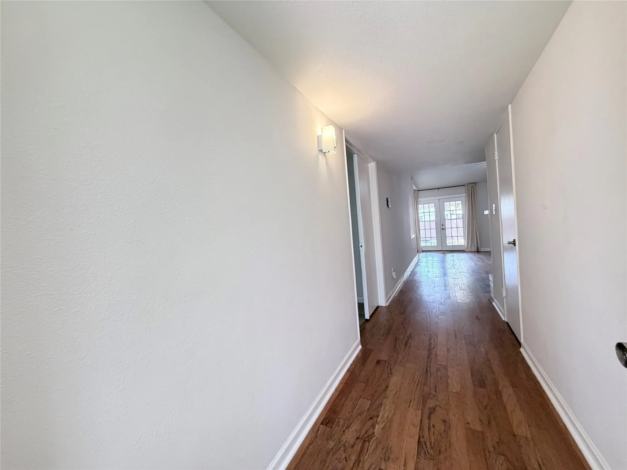 Single Family Residence For Rent in Dallas County , 407 Ivy Way, Garland, Texas 75043, 4 Bedroom, 2 Bathroom, Garage spaces, 1,864 Sqft, built in 1974, mls#21347400, Real Estate Agent in Garland, Homes For Rent in Dallas county, Homes For Rent in Garland, Realtor in Garland Texas, Real Estate Brokerage Independent Realty Texas, Luminita Cordes Realtor