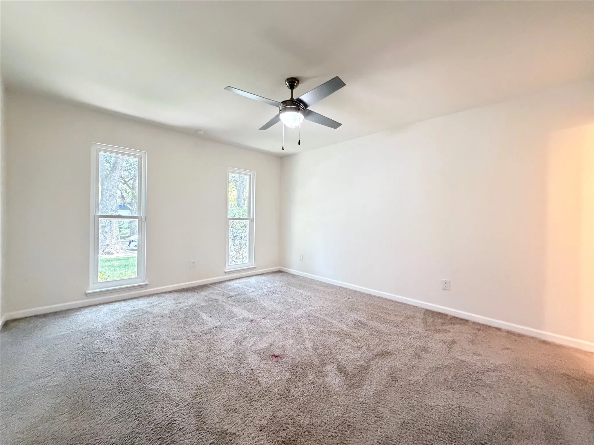 Single Family Residence For Rent in Dallas County , 407 Ivy Way, Garland, Texas 75043, 4 Bedroom, 2 Bathroom, Garage spaces, 1,864 Sqft, built in 1974, mls#21347400, Real Estate Agent in Garland, Homes For Rent in Dallas county, Homes For Rent in Garland, Realtor in Garland Texas, Real Estate Brokerage Independent Realty Texas, Luminita Cordes Realtor