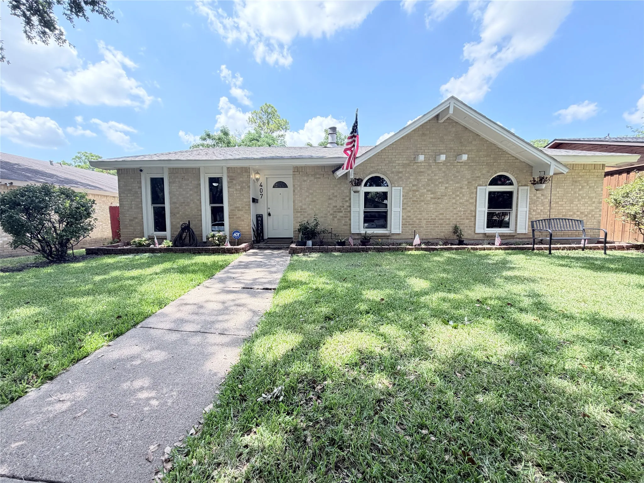 Single Family Residence For Rent