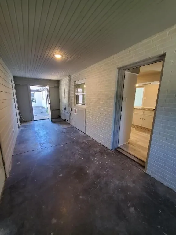 Single Family Residence For Rent in Fannin County , 503 E 13th Street, Bonham, Texas 75418, 4 Bedroom, 3 Bathroom, 2 Garage spaces, 2,700 Sqft, built in 1950, mls#21345420, Real Estate Agent in Bonham, Homes For Rent in Fannin county, Homes For Rent in Bonham, Realtor in Bonham Texas, Real Estate Brokerage Independent Realty Texas, Luminita Cordes Realtor