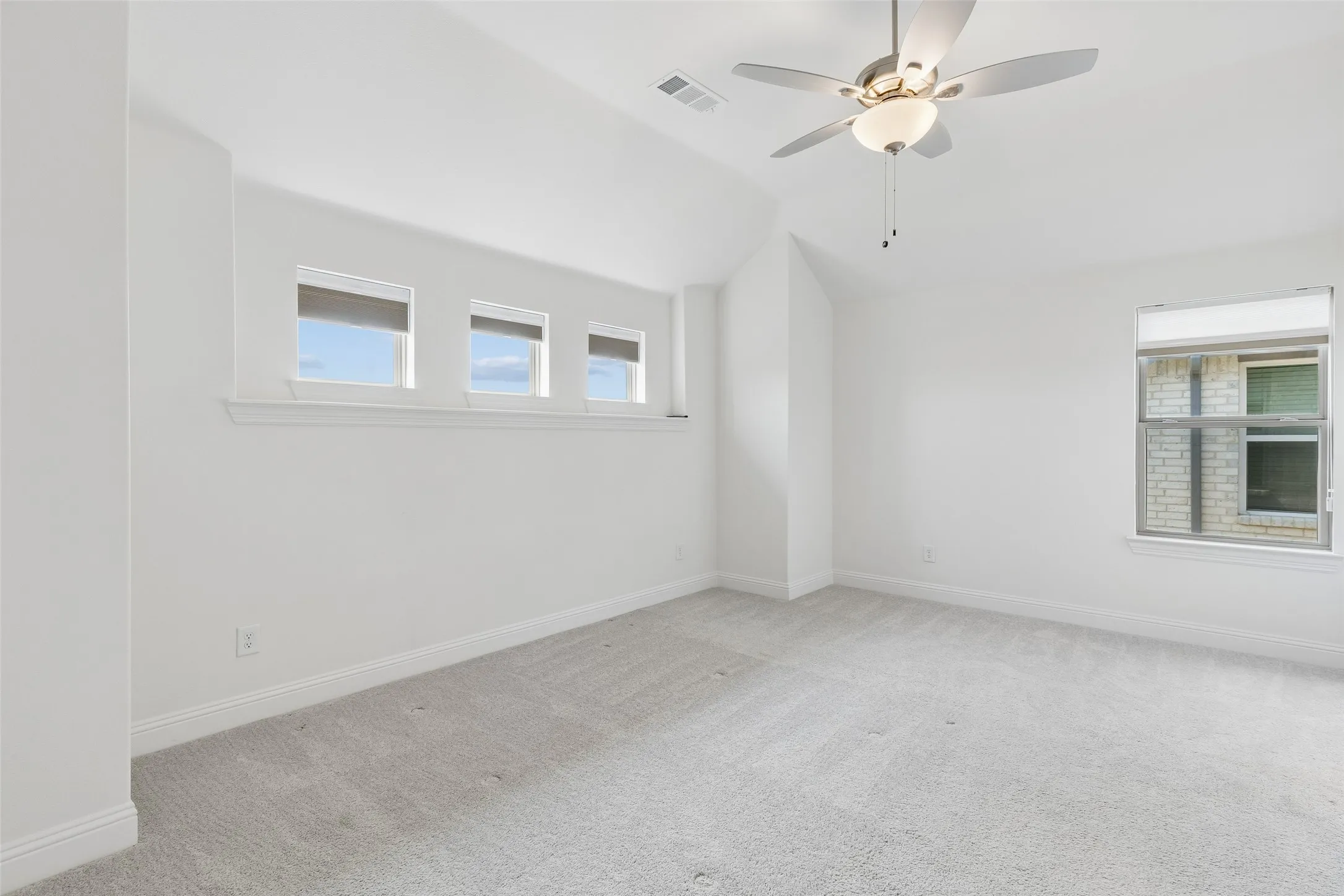 Single Family Residence For Sale in Collin County , 2708 Holland Court, Celina, Texas 75009, 4 Bedroom, 3 Bathroom, 2 Garage spaces, 2,746 Sqft, built in 2024, mls#21342174, Real Estate Agent in Celina, Homes For Sale in Collin county, Homes For Sale in Celina, Realtor in Celina Texas, Real Estate Brokerage Independent Realty Texas, Luminita Cordes Realtor
