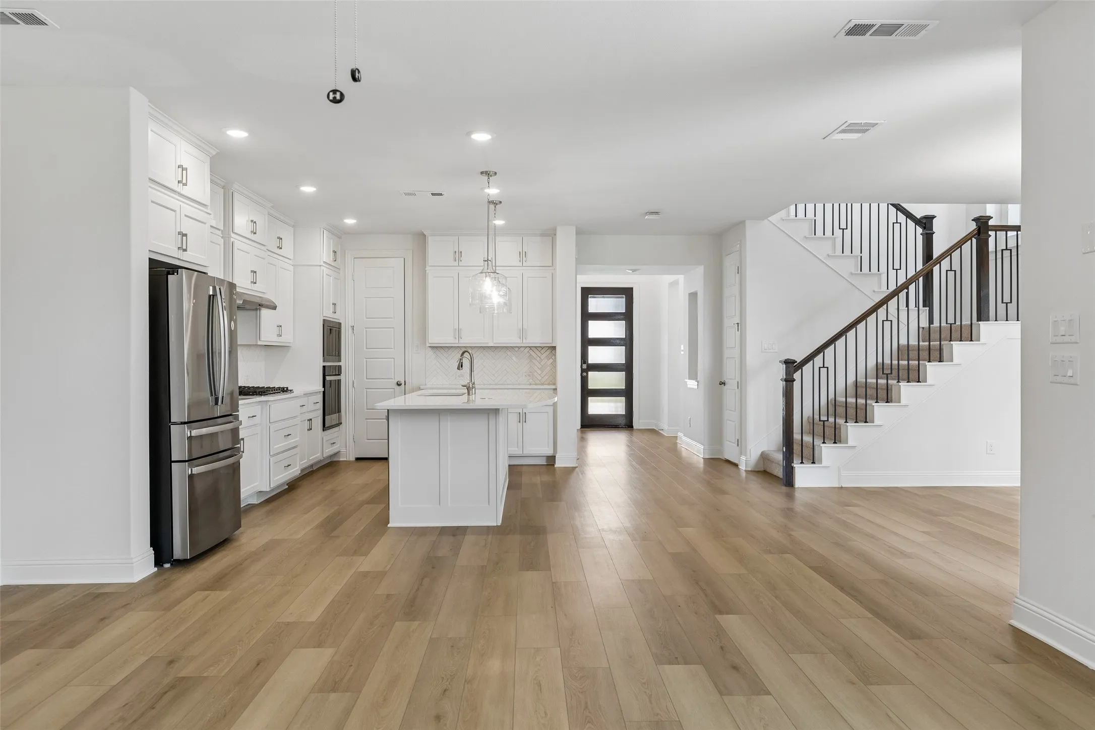Single Family Residence For Sale in Collin County , 2708 Holland Court, Celina, Texas 75009, 4 Bedroom, 3 Bathroom, 2 Garage spaces, 2,746 Sqft, built in 2024, mls#21342174, Real Estate Agent in Celina, Homes For Sale in Collin county, Homes For Sale in Celina, Realtor in Celina Texas, Real Estate Brokerage Independent Realty Texas, Luminita Cordes Realtor