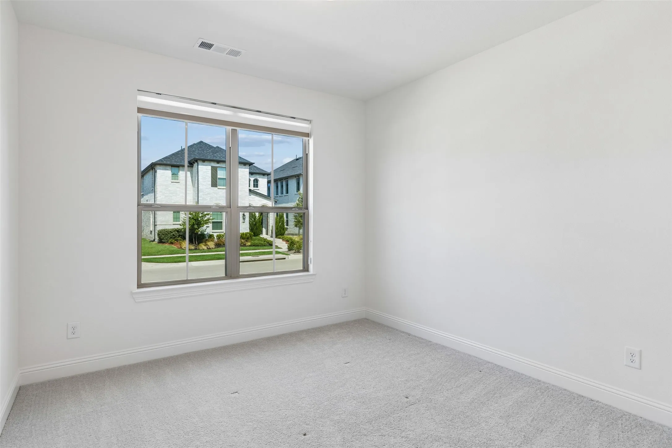 Single Family Residence For Sale in Collin County , 2708 Holland Court, Celina, Texas 75009, 4 Bedroom, 3 Bathroom, 2 Garage spaces, 2,746 Sqft, built in 2024, mls#21342174, Real Estate Agent in Celina, Homes For Sale in Collin county, Homes For Sale in Celina, Realtor in Celina Texas, Real Estate Brokerage Independent Realty Texas, Luminita Cordes Realtor