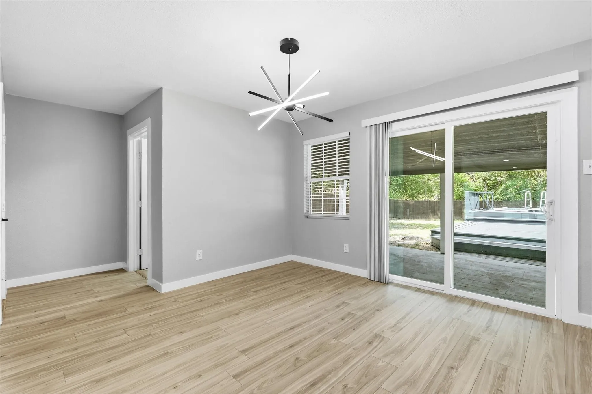 Single Family Residence For Sale in Dallas County , 3107 Millmar Drive, Dallas, Texas 75228, 4 Bedroom, 2 Bathroom, Garage spaces, 1,672 Sqft, built in 1954, mls#21346695, Real Estate Agent in Dallas, Homes For Sale in Dallas county, Homes For Sale in Dallas, Realtor in Dallas Texas, Real Estate Brokerage Independent Realty Texas, Luminita Cordes Realtor