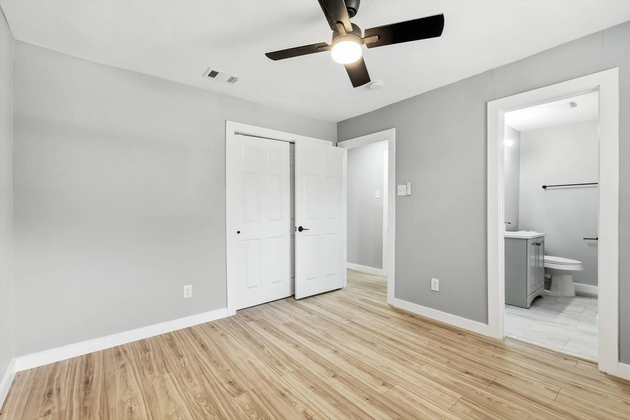 Single Family Residence For Sale in Dallas County , 3107 Millmar Drive, Dallas, Texas 75228, 4 Bedroom, 2 Bathroom, Garage spaces, 1,672 Sqft, built in 1954, mls#21346695, Real Estate Agent in Dallas, Homes For Sale in Dallas county, Homes For Sale in Dallas, Realtor in Dallas Texas, Real Estate Brokerage Independent Realty Texas, Luminita Cordes Realtor