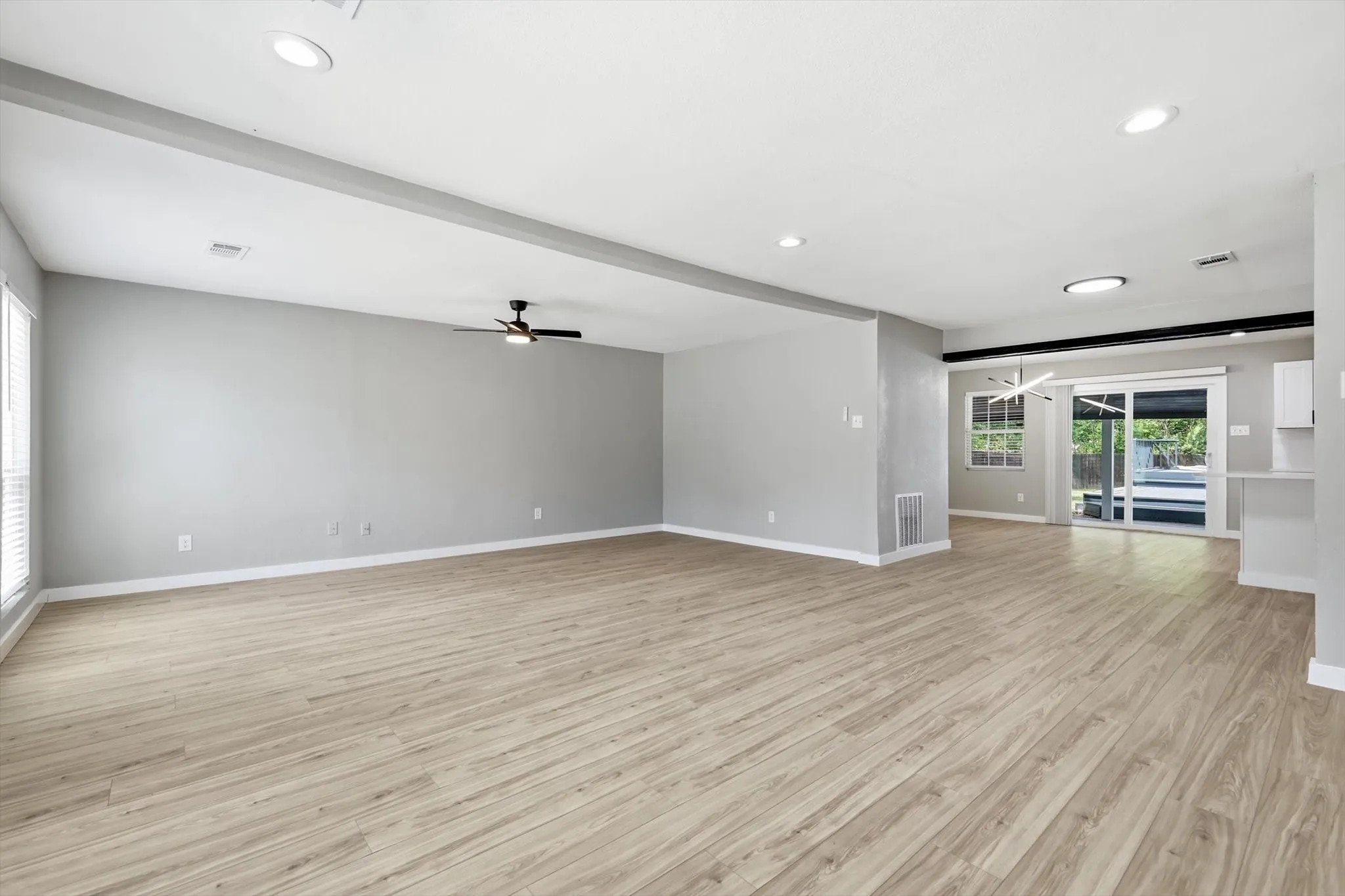 Single Family Residence For Sale in Dallas County , 3107 Millmar Drive, Dallas, Texas 75228, 4 Bedroom, 2 Bathroom, Garage spaces, 1,672 Sqft, built in 1954, mls#21346695, Real Estate Agent in Dallas, Homes For Sale in Dallas county, Homes For Sale in Dallas, Realtor in Dallas Texas, Real Estate Brokerage Independent Realty Texas, Luminita Cordes Realtor
