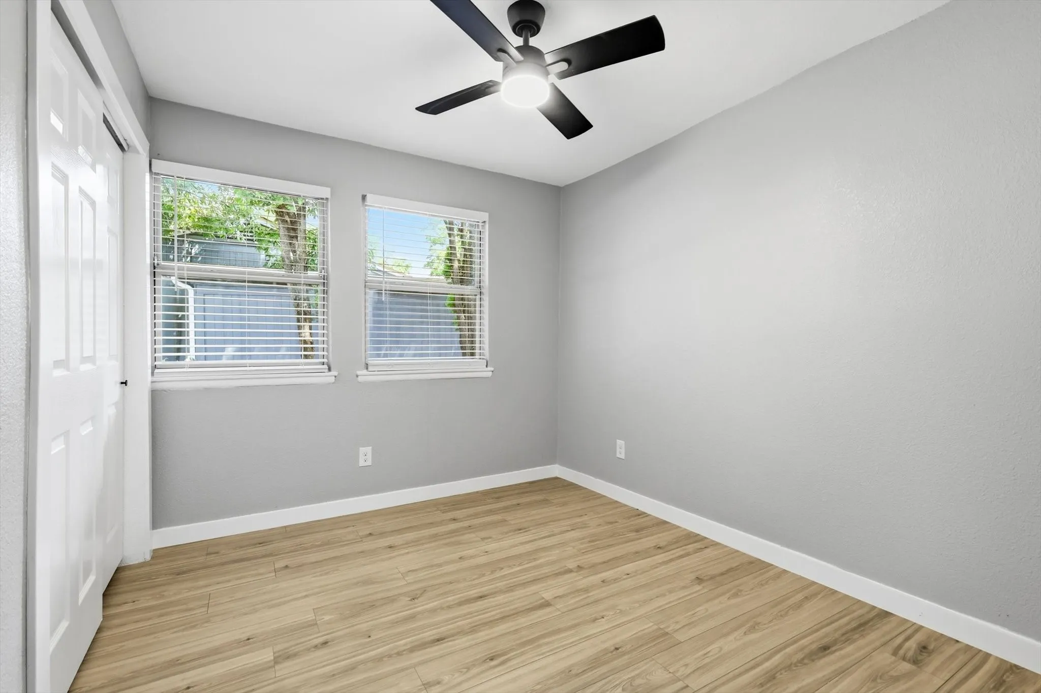 Single Family Residence For Sale in Dallas County , 3107 Millmar Drive, Dallas, Texas 75228, 4 Bedroom, 2 Bathroom, Garage spaces, 1,672 Sqft, built in 1954, mls#21346695, Real Estate Agent in Dallas, Homes For Sale in Dallas county, Homes For Sale in Dallas, Realtor in Dallas Texas, Real Estate Brokerage Independent Realty Texas, Luminita Cordes Realtor