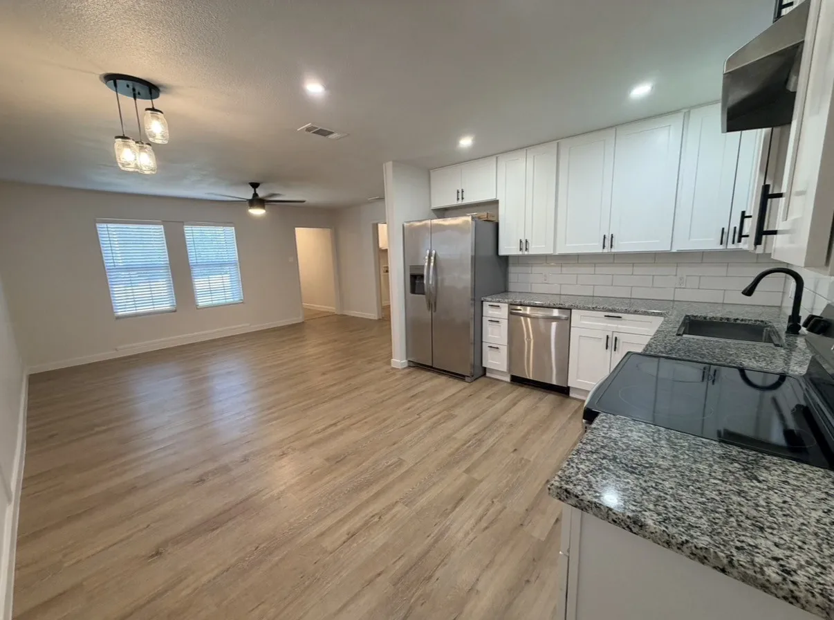 Single Family Residence For Rent in Dallas County , 12244 Willowdell Drive, Dallas, Texas 75243, 4 Bedroom, 2 Bathroom, Garage spaces, 1,255 Sqft, built in 1957, mls#21347414, Real Estate Agent in Dallas, Homes For Rent in Dallas county, Homes For Rent in Dallas, Realtor in Dallas Texas, Real Estate Brokerage Independent Realty Texas, Luminita Cordes Realtor