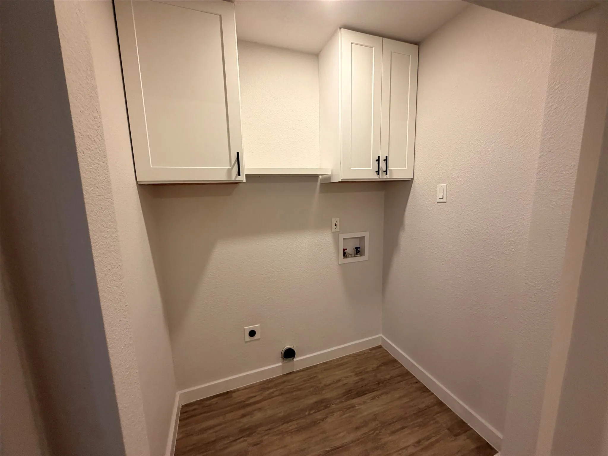 Single Family Residence For Rent in Dallas County , 12244 Willowdell Drive, Dallas, Texas 75243, 4 Bedroom, 2 Bathroom, Garage spaces, 1,255 Sqft, built in 1957, mls#21347414, Real Estate Agent in Dallas, Homes For Rent in Dallas county, Homes For Rent in Dallas, Realtor in Dallas Texas, Real Estate Brokerage Independent Realty Texas, Luminita Cordes Realtor