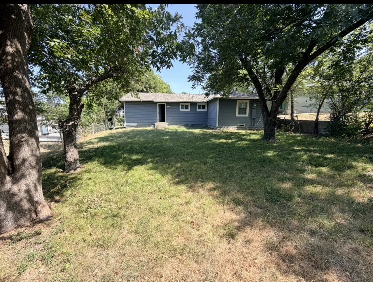 Single Family Residence For Rent in Dallas County , 12244 Willowdell Drive, Dallas, Texas 75243, 4 Bedroom, 2 Bathroom, Garage spaces, 1,255 Sqft, built in 1957, mls#21347414, Real Estate Agent in Dallas, Homes For Rent in Dallas county, Homes For Rent in Dallas, Realtor in Dallas Texas, Real Estate Brokerage Independent Realty Texas, Luminita Cordes Realtor
