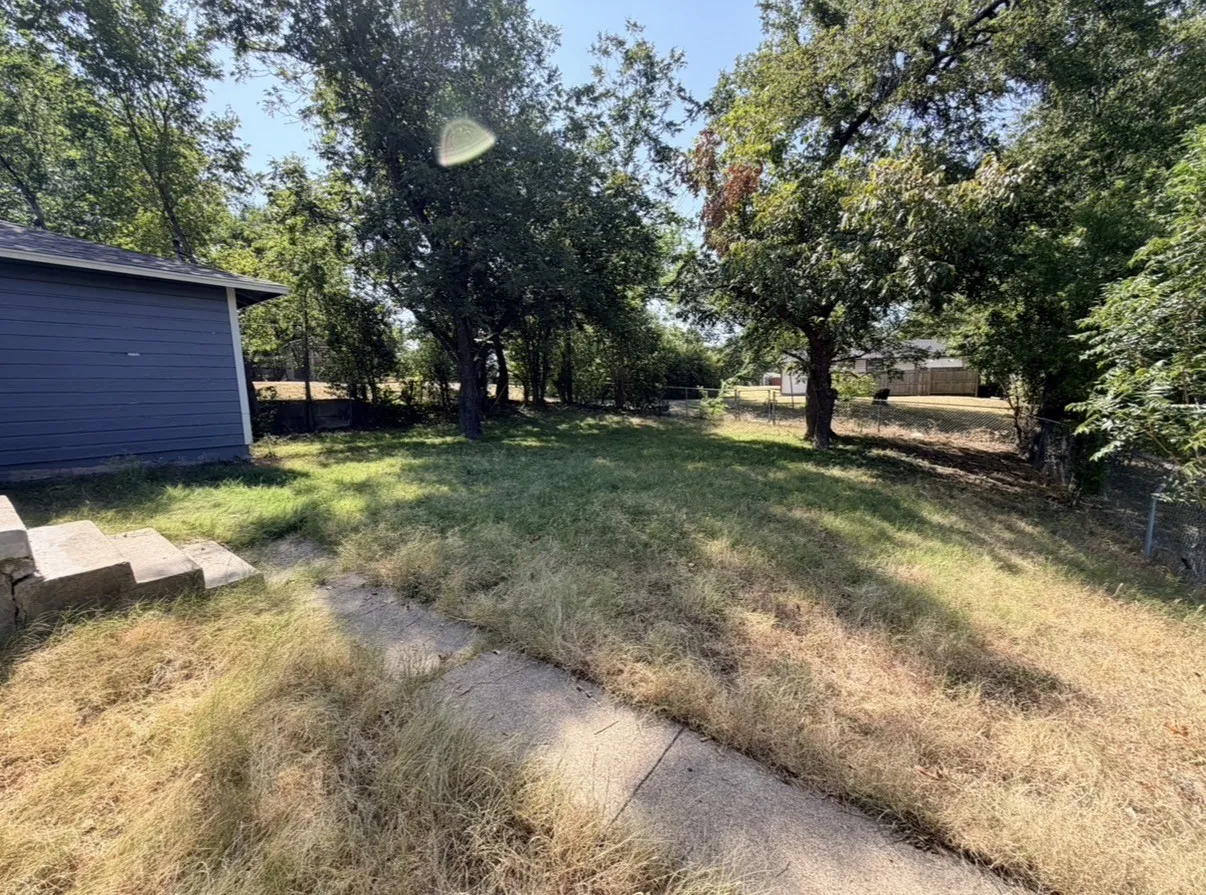 Single Family Residence For Rent in Dallas County , 12244 Willowdell Drive, Dallas, Texas 75243, 4 Bedroom, 2 Bathroom, Garage spaces, 1,255 Sqft, built in 1957, mls#21347414, Real Estate Agent in Dallas, Homes For Rent in Dallas county, Homes For Rent in Dallas, Realtor in Dallas Texas, Real Estate Brokerage Independent Realty Texas, Luminita Cordes Realtor