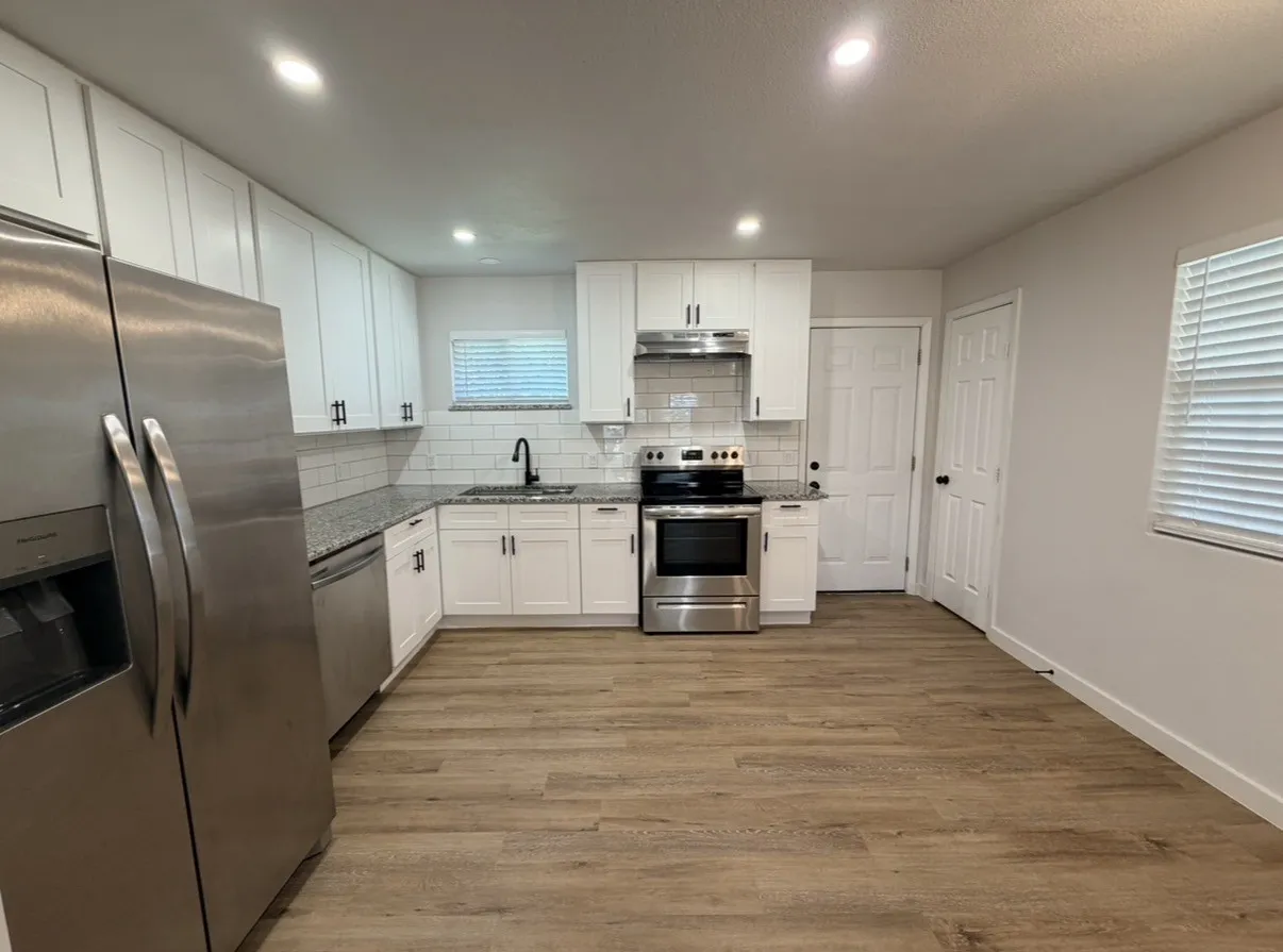 Single Family Residence For Rent in Dallas County , 12244 Willowdell Drive, Dallas, Texas 75243, 4 Bedroom, 2 Bathroom, Garage spaces, 1,255 Sqft, built in 1957, mls#21347414, Real Estate Agent in Dallas, Homes For Rent in Dallas county, Homes For Rent in Dallas, Realtor in Dallas Texas, Real Estate Brokerage Independent Realty Texas, Luminita Cordes Realtor