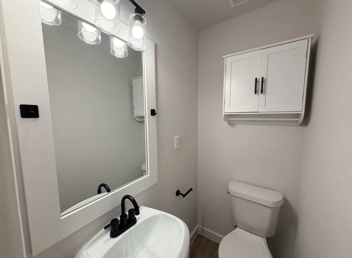 Single Family Residence For Rent in Dallas County , 12244 Willowdell Drive, Dallas, Texas 75243, 4 Bedroom, 2 Bathroom, Garage spaces, 1,255 Sqft, built in 1957, mls#21347414, Real Estate Agent in Dallas, Homes For Rent in Dallas county, Homes For Rent in Dallas, Realtor in Dallas Texas, Real Estate Brokerage Independent Realty Texas, Luminita Cordes Realtor