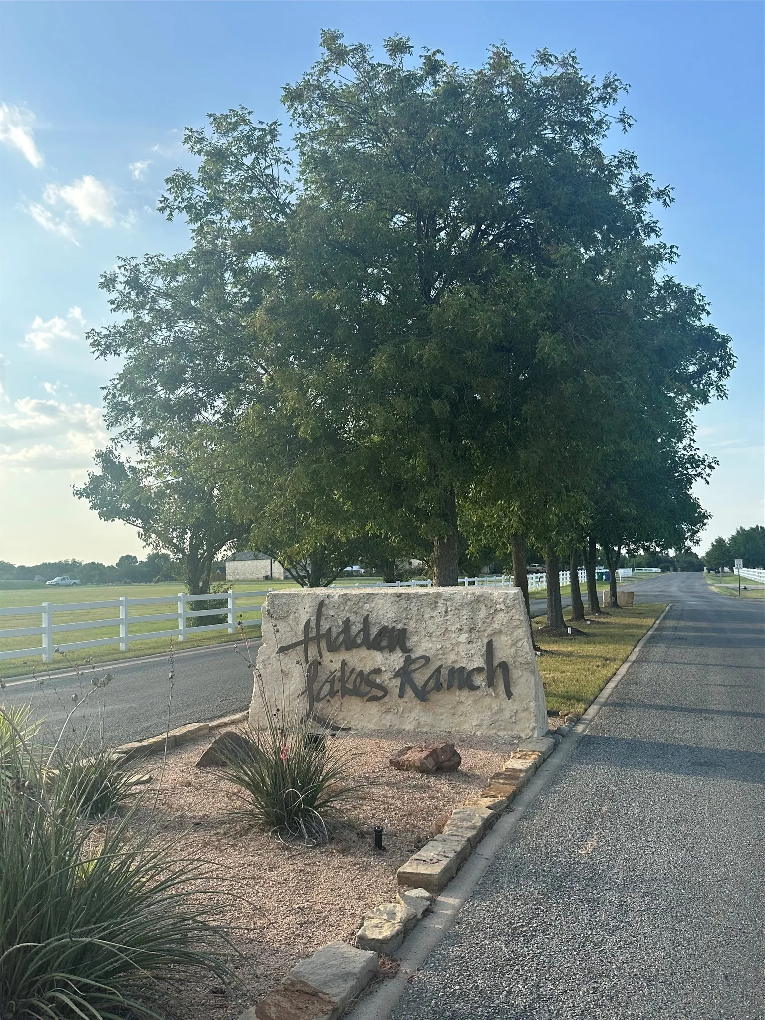 Unimproved Land For Sale in Grayson County , 1449 Cypress Point Drive, Gunter, Texas 75058, 0, 0, Garage spaces, 0 Sqft, built in 0, mls#21345096, Real Estate Agent in Gunter, Homes For Sale in Grayson county, Homes For Sale in Gunter, Realtor in Gunter Texas, Real Estate Brokerage Independent Realty Texas, Luminita Cordes Realtor