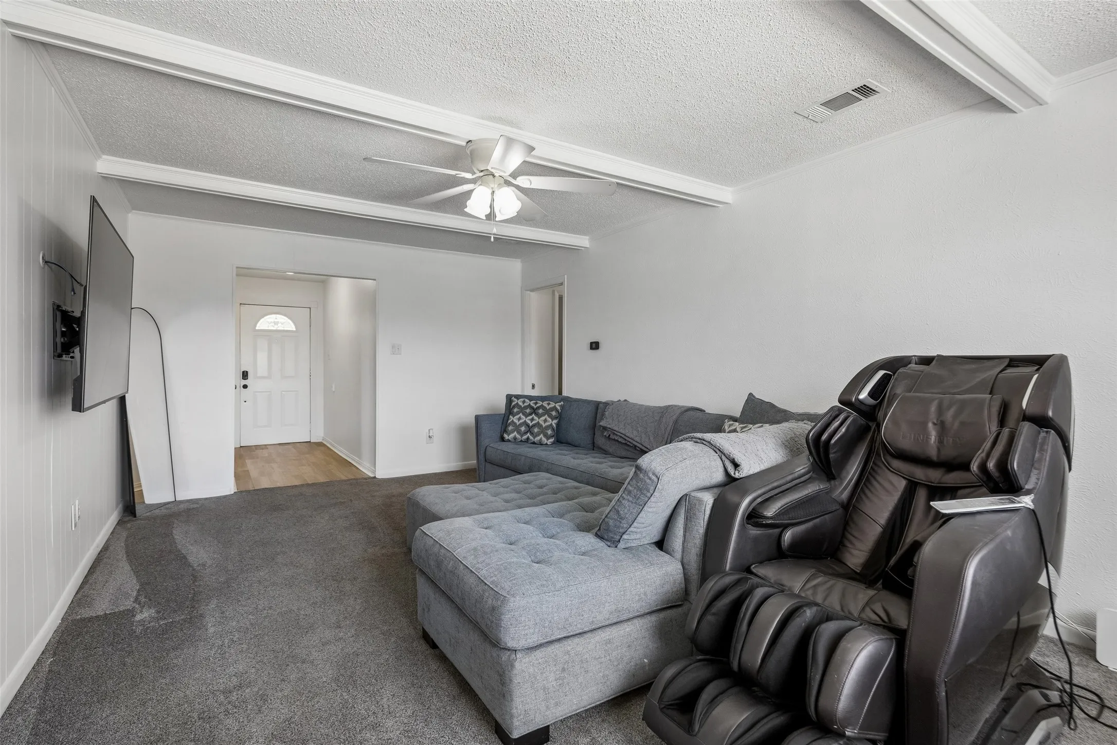 Single Family Residence For Sale in Ellis County , 111 Dunn Street, Red Oak, Texas 75154, 3 Bedroom, 2 Bathroom, Garage spaces, 1,728 Sqft, built in 1970, mls#21347418, Real Estate Agent in Red Oak, Homes For Sale in Ellis county, Homes For Sale in Red Oak, Realtor in Red Oak Texas, Real Estate Brokerage Independent Realty Texas, Luminita Cordes Realtor