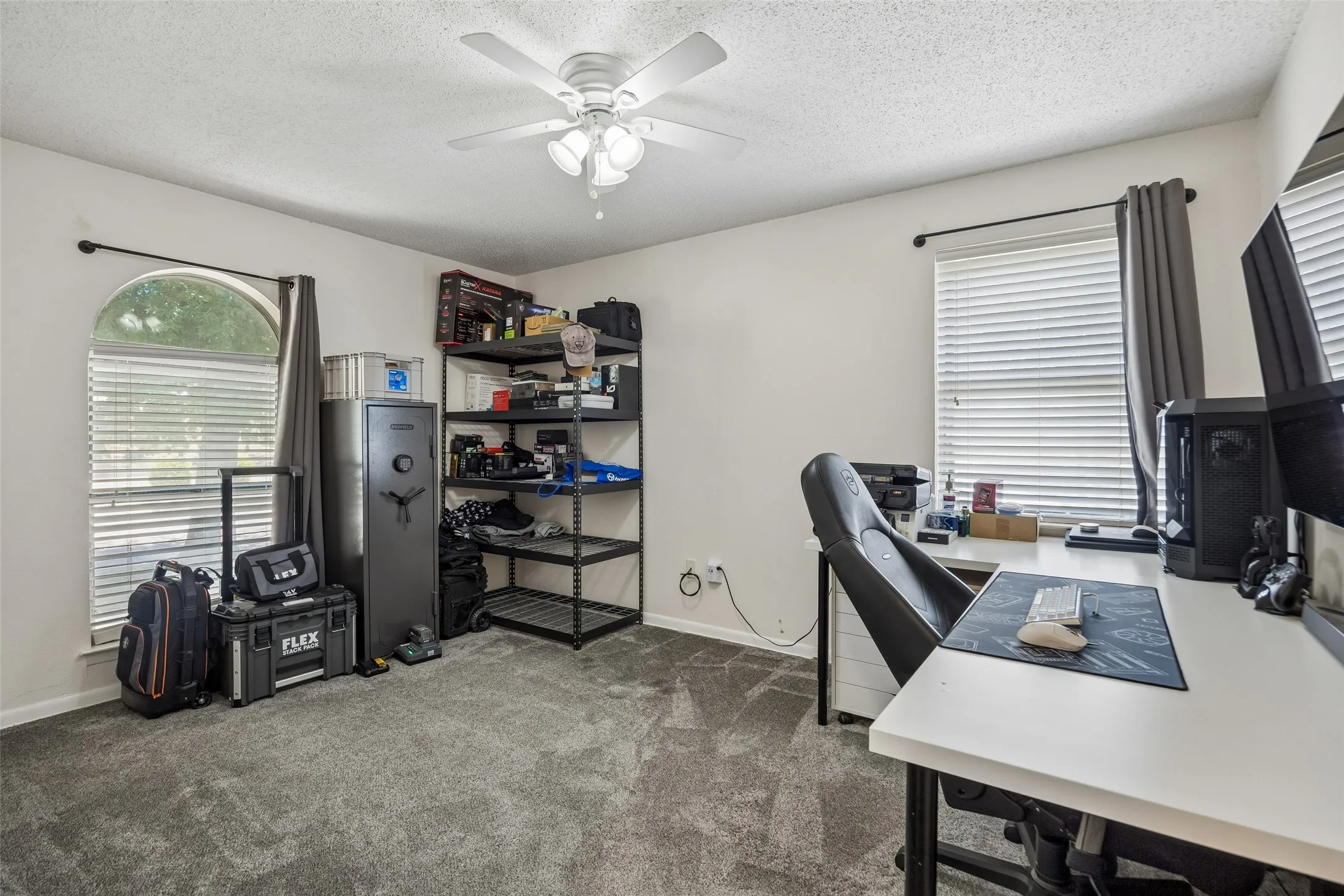 Single Family Residence For Sale in Ellis County , 111 Dunn Street, Red Oak, Texas 75154, 3 Bedroom, 2 Bathroom, Garage spaces, 1,728 Sqft, built in 1970, mls#21347418, Real Estate Agent in Red Oak, Homes For Sale in Ellis county, Homes For Sale in Red Oak, Realtor in Red Oak Texas, Real Estate Brokerage Independent Realty Texas, Luminita Cordes Realtor