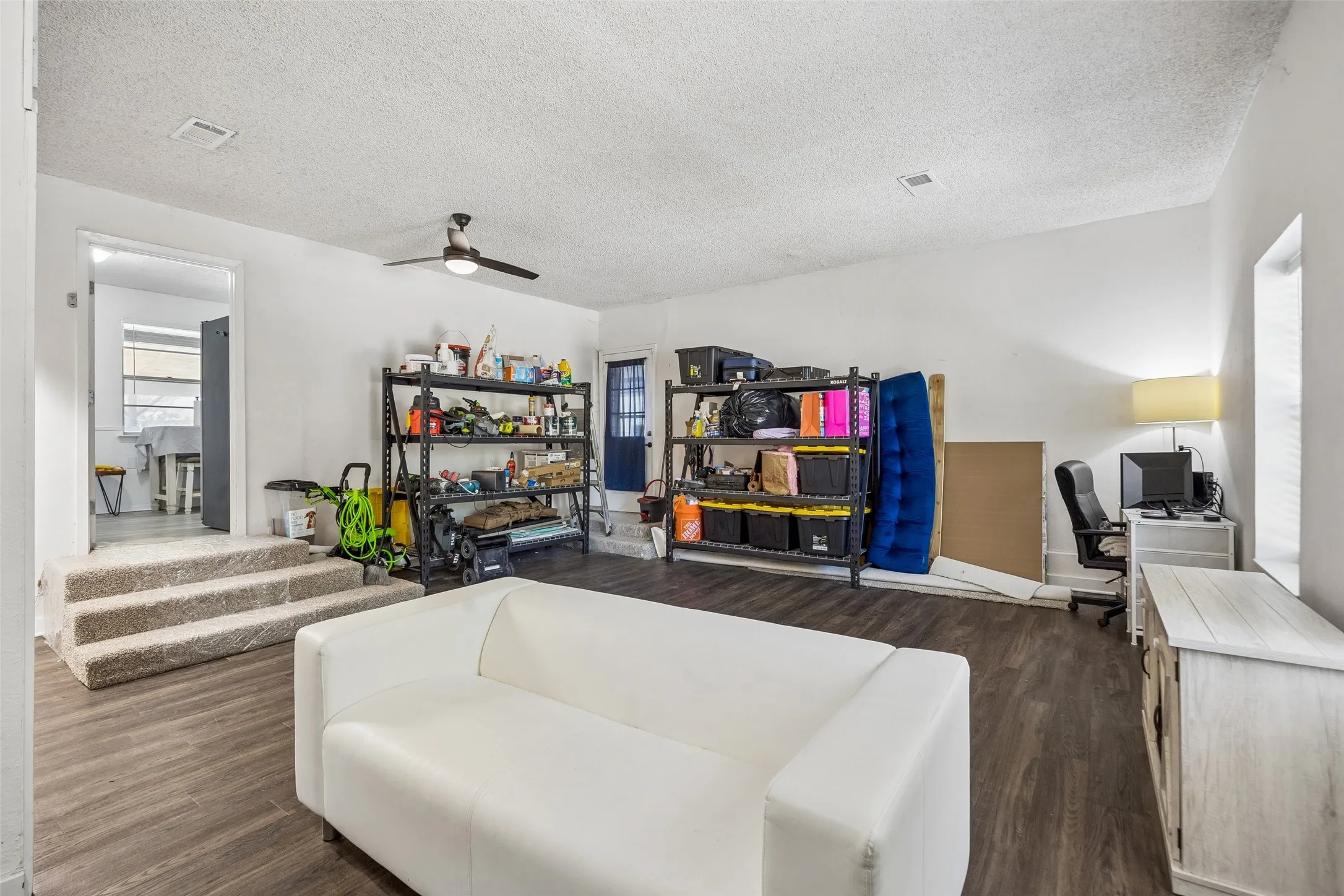 Single Family Residence For Sale in Ellis County , 111 Dunn Street, Red Oak, Texas 75154, 3 Bedroom, 2 Bathroom, Garage spaces, 1,728 Sqft, built in 1970, mls#21347418, Real Estate Agent in Red Oak, Homes For Sale in Ellis county, Homes For Sale in Red Oak, Realtor in Red Oak Texas, Real Estate Brokerage Independent Realty Texas, Luminita Cordes Realtor
