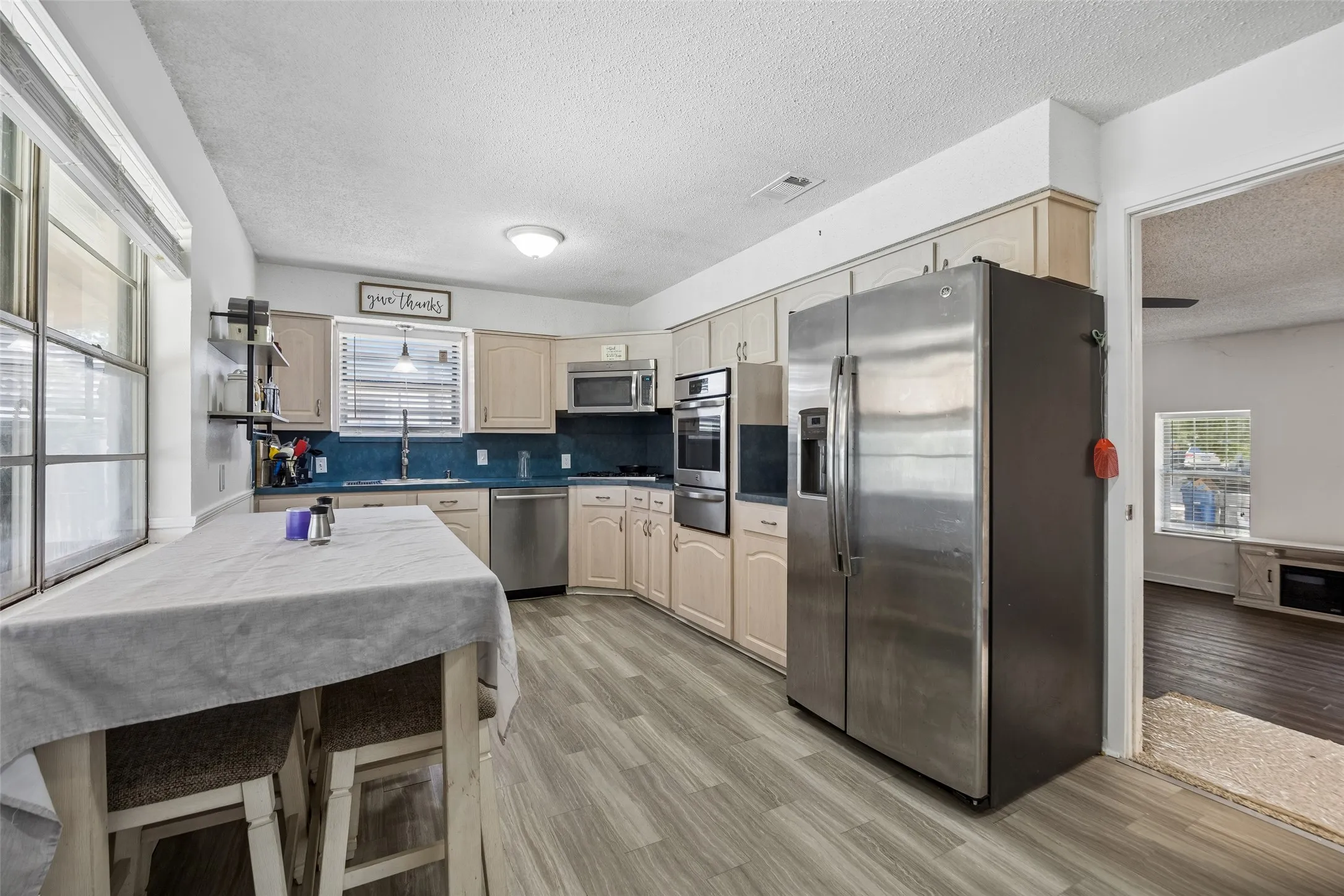 Single Family Residence For Sale in Ellis County , 111 Dunn Street, Red Oak, Texas 75154, 3 Bedroom, 2 Bathroom, Garage spaces, 1,728 Sqft, built in 1970, mls#21347418, Real Estate Agent in Red Oak, Homes For Sale in Ellis county, Homes For Sale in Red Oak, Realtor in Red Oak Texas, Real Estate Brokerage Independent Realty Texas, Luminita Cordes Realtor