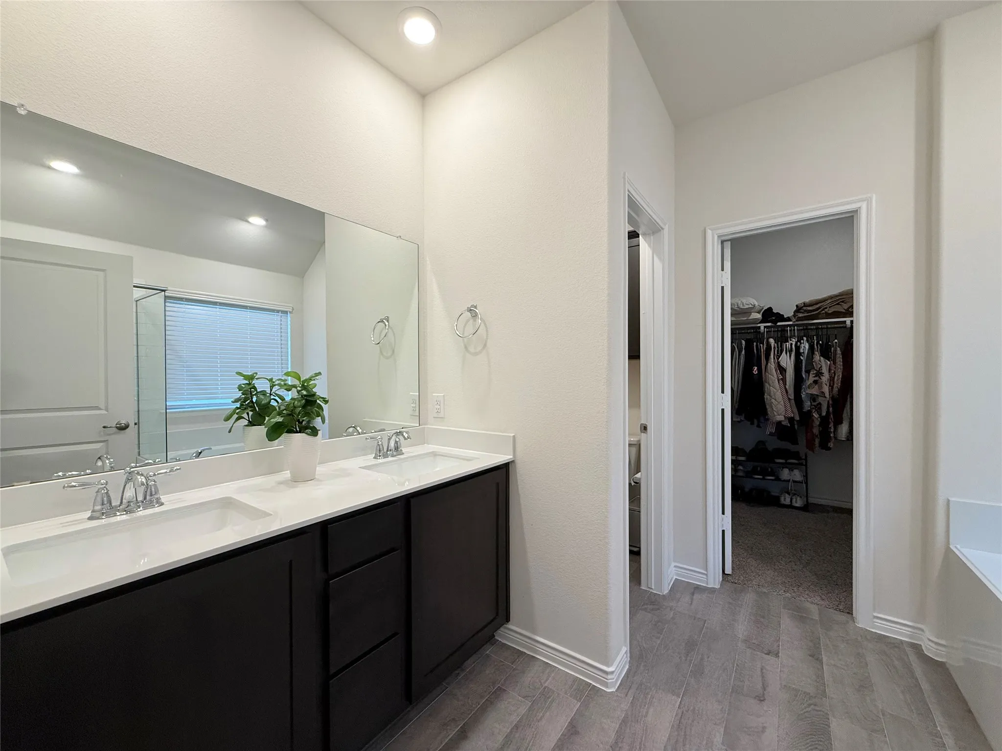 Single Family Residence For Sale in Denton County , 11008 Summer Rain Boulevard, Aubrey, Texas 76227, 4 Bedrooms, 2 Bathrooms, 2 Garage spaces, 1,887 Sqft, built in 2022, Price $335,000, mls#21345224, Real Estate Agent in Aubrey, Homes For Sale in Denton county, Homes For Sale in Aubrey, Realtor in Aubrey Texas, Real Estate Brokerage Independent Realty Texas, Luminita Cordes Realtor