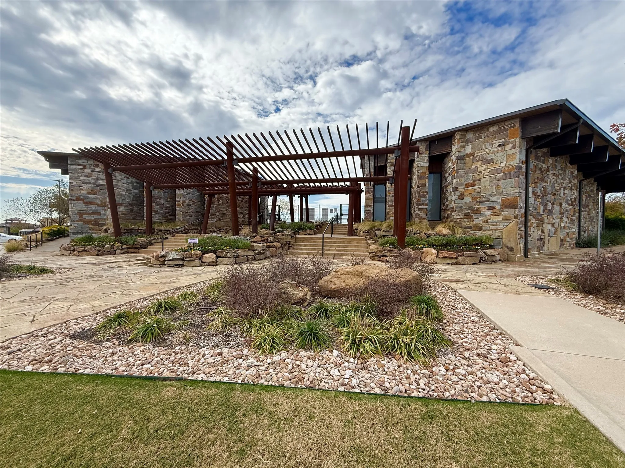 Single Family Residence For Sale in Denton County , 11008 Summer Rain Boulevard, Aubrey, Texas 76227, 4 Bedrooms, 2 Bathrooms, 2 Garage spaces, 1,887 Sqft, built in 2022, Price $335,000, mls#21345224, Real Estate Agent in Aubrey, Homes For Sale in Denton county, Homes For Sale in Aubrey, Realtor in Aubrey Texas, Real Estate Brokerage Independent Realty Texas, Luminita Cordes Realtor