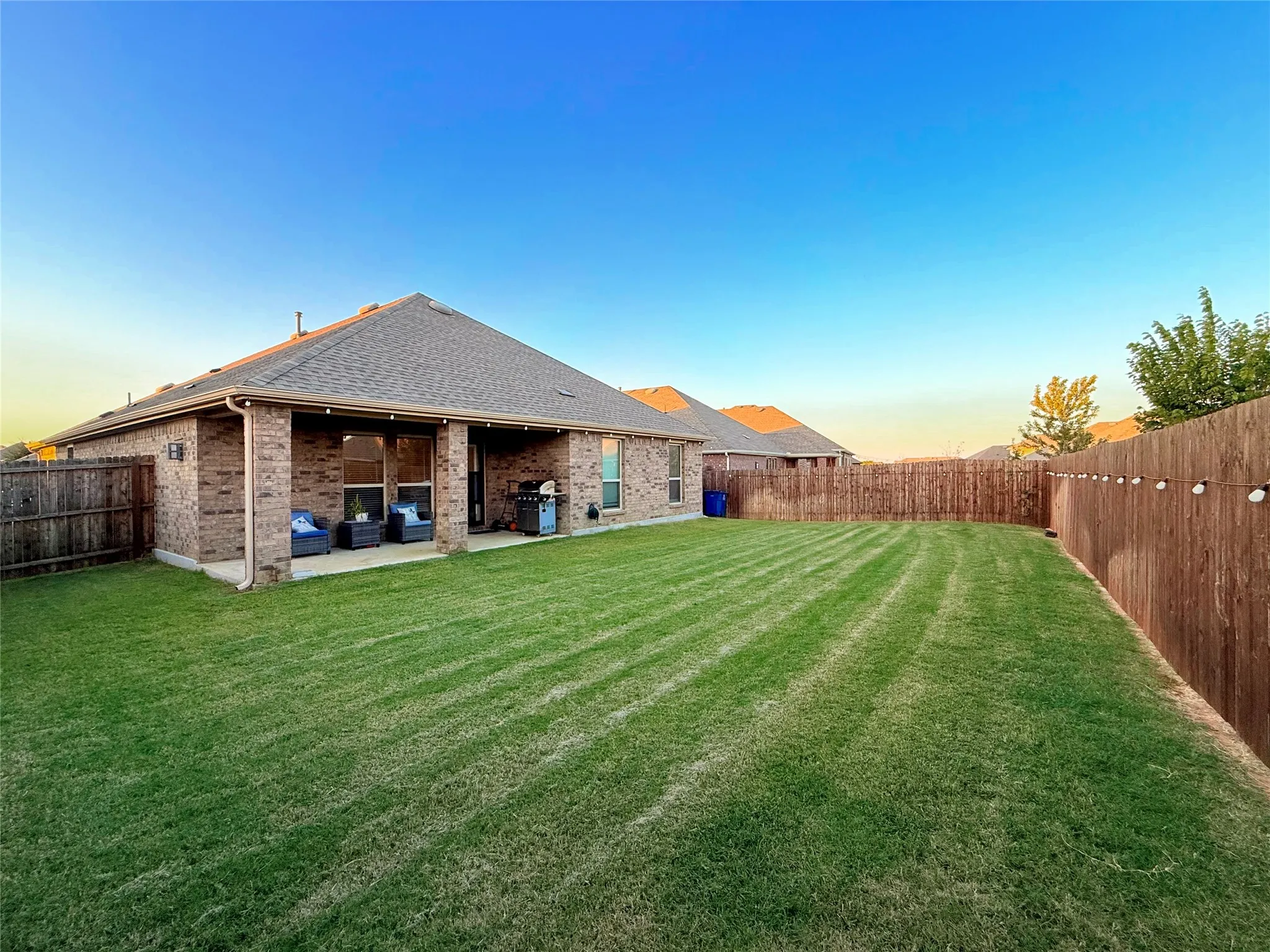 Very Spacious Backyard