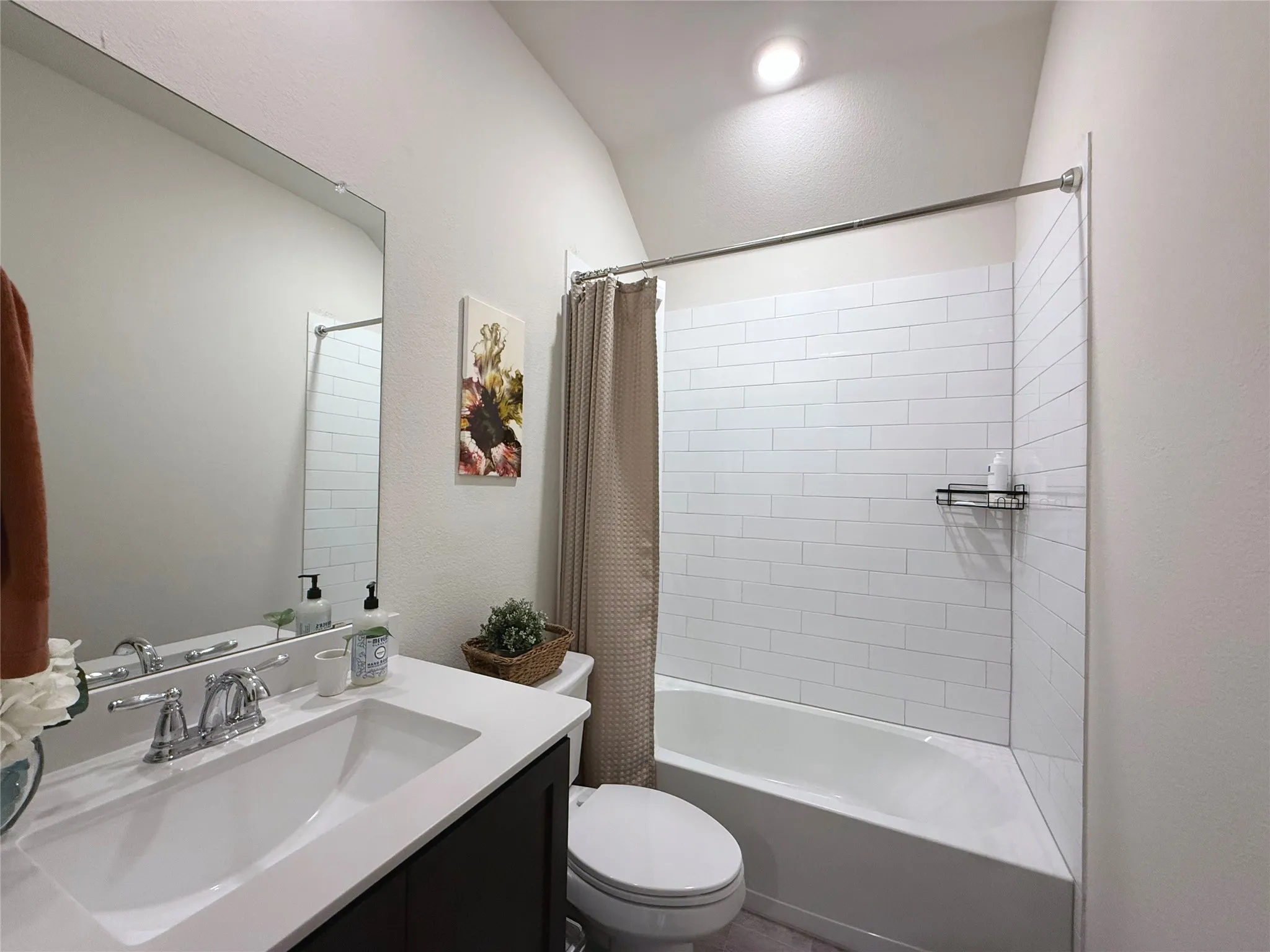 Single Family Residence For Sale in Denton County , 11008 Summer Rain Boulevard, Aubrey, Texas 76227, 4 Bedrooms, 2 Bathrooms, 2 Garage spaces, 1,887 Sqft, built in 2022, Price $335,000, mls#21345224, Real Estate Agent in Aubrey, Homes For Sale in Denton county, Homes For Sale in Aubrey, Realtor in Aubrey Texas, Real Estate Brokerage Independent Realty Texas, Luminita Cordes Realtor