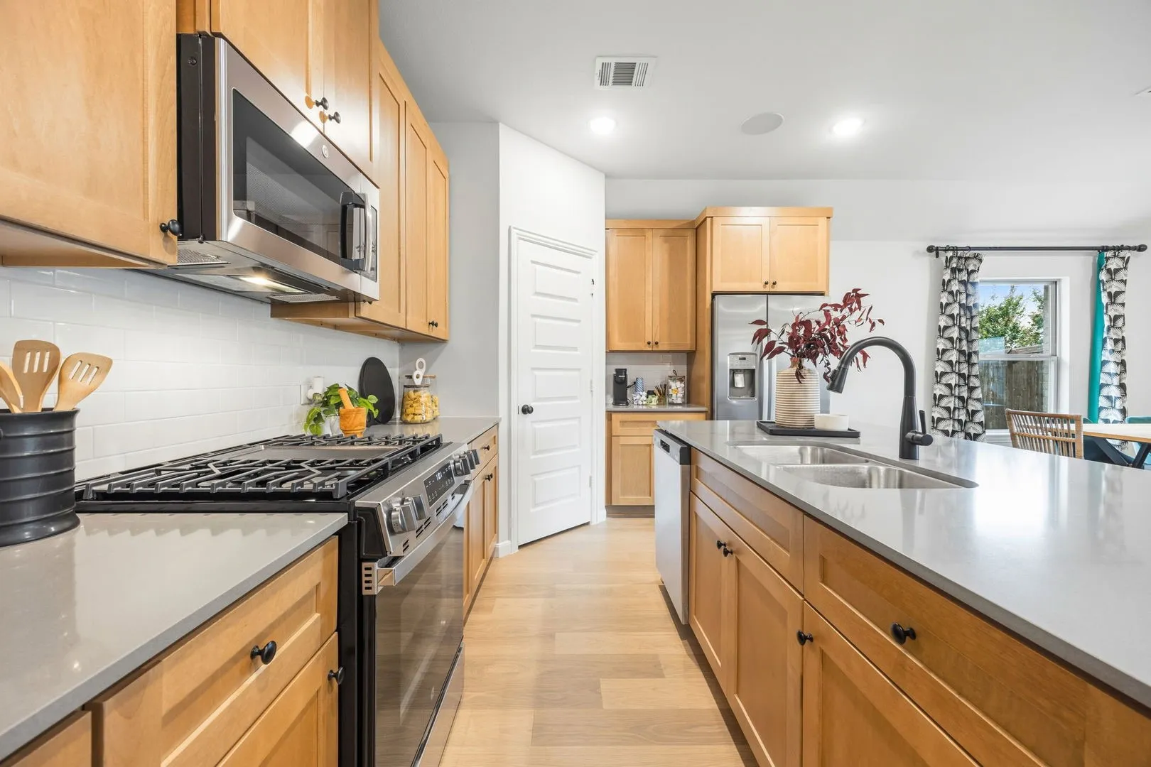 10-web-or-mls-508-hickory-rdg-dr