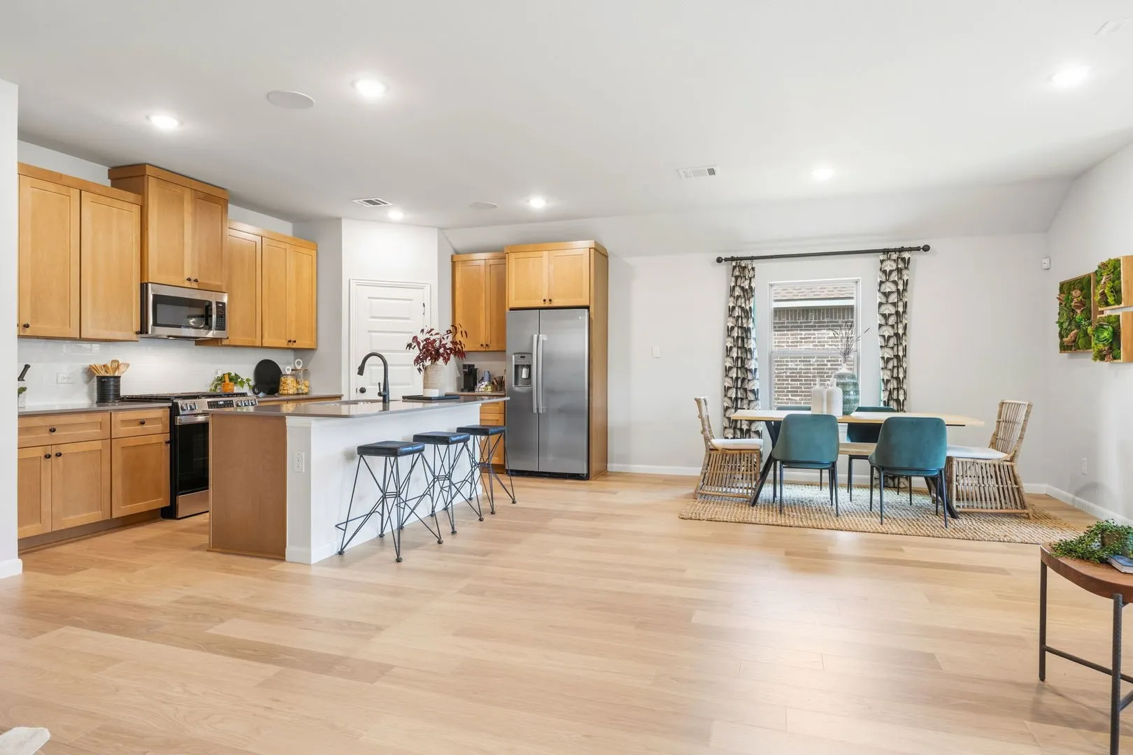 12-web-or-mls-508-hickory-rdg-dr
