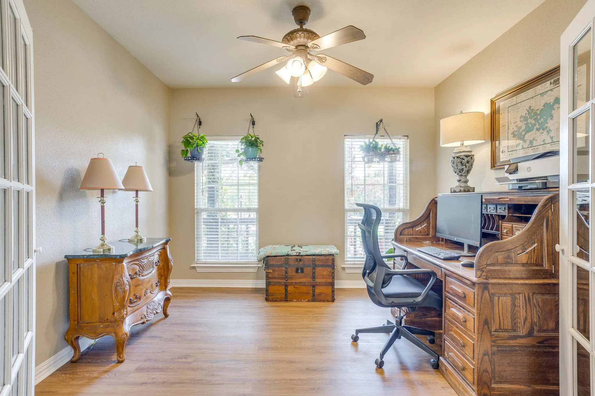 Single Family Residence For Sale in Johnson County , 1129 Crazy Horse Trail, Burleson, Texas 76028, 4 Bedroom, 4 Bathroom, 2 Garage spaces, 2,441 Sqft, built in 2002, mls#21347300, Real Estate Agent in Burleson, Homes For Sale in Johnson county, Homes For Sale in Burleson, Realtor in Burleson Texas, Real Estate Brokerage Independent Realty Texas, Luminita Cordes Realtor