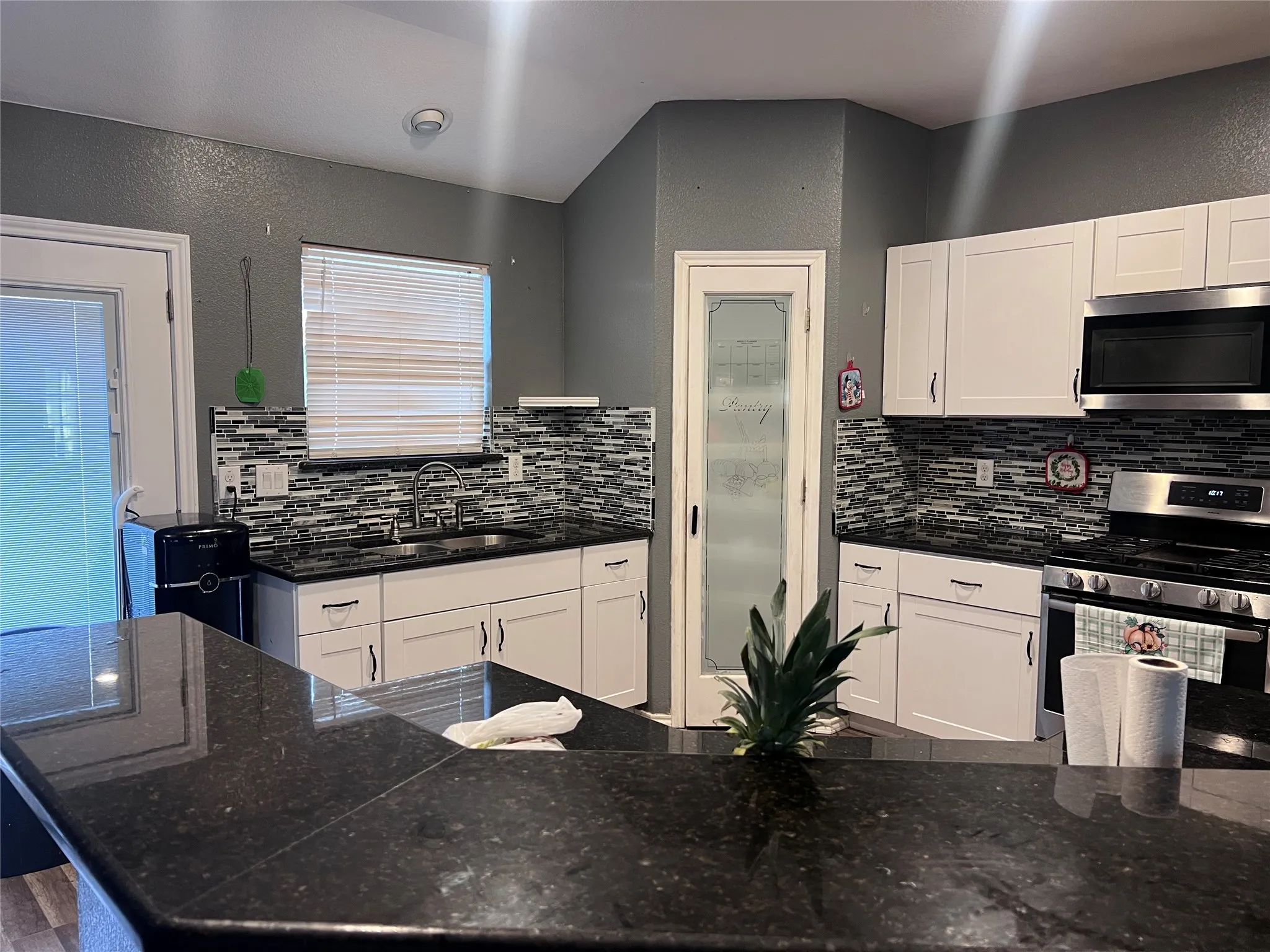 Single Family Residence For Rent in Tarrant County , 1317 Inwood Drive, Arlington, Texas 76010, 3 Bedrooms, 2 Bathrooms, 2 Garage spaces, 1,691 Sqft, built in 2018, Price $2,400, mls#21347424, Real Estate Agent in Arlington, Homes For Rent in Tarrant county, Homes For Rent in Arlington, Realtor in Arlington Texas, Real Estate Brokerage Independent Realty Texas, Luminita Cordes Realtor