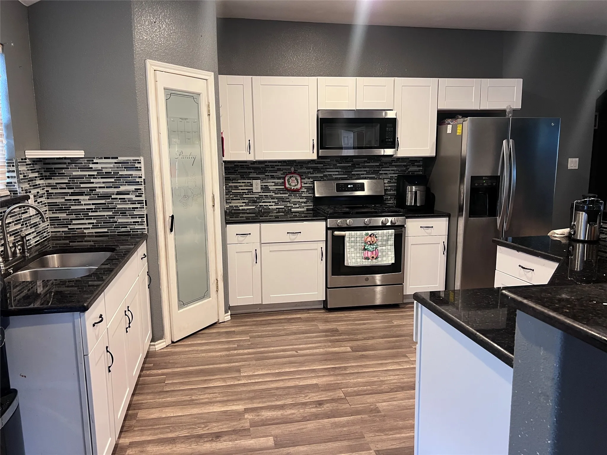 Single Family Residence For Rent in Tarrant County , 1317 Inwood Drive, Arlington, Texas 76010, 3 Bedrooms, 2 Bathrooms, 2 Garage spaces, 1,691 Sqft, built in 2018, Price $2,400, mls#21347424, Real Estate Agent in Arlington, Homes For Rent in Tarrant county, Homes For Rent in Arlington, Realtor in Arlington Texas, Real Estate Brokerage Independent Realty Texas, Luminita Cordes Realtor