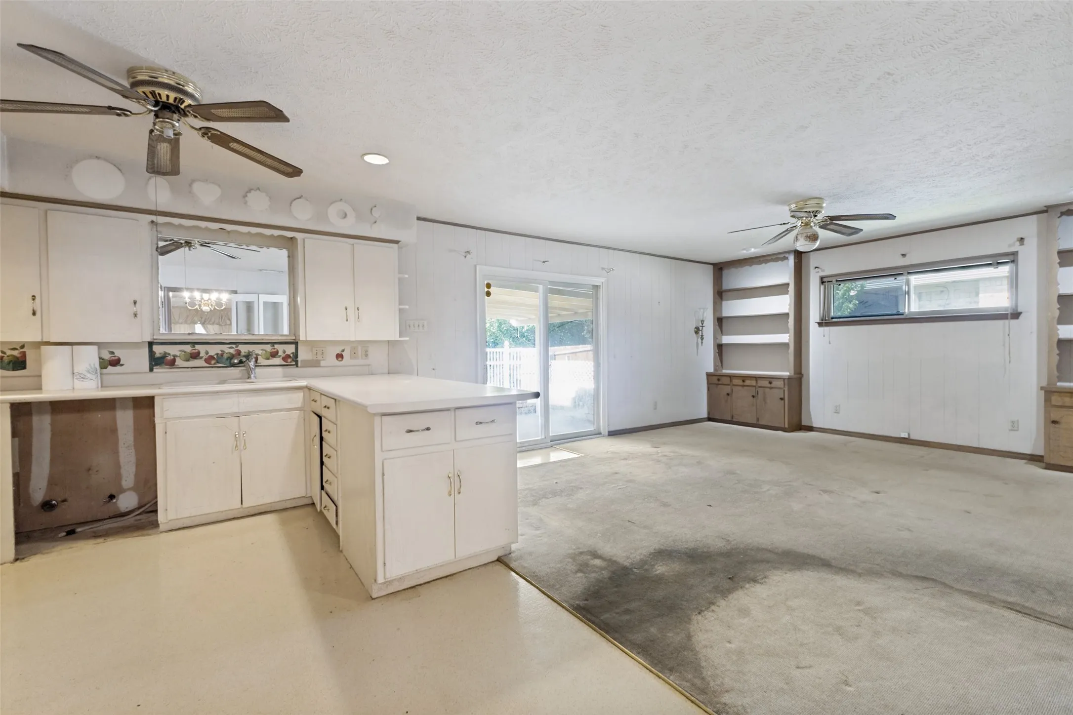 Duplex For Sale in Dallas County , 8211 Lullwater Drive, Dallas, Texas 75218, 4 Bedroom, 4 Bathroom, Garage spaces, 0 Sqft, built in 1968, mls#21347358, Real Estate Agent in Dallas, Homes For Sale in Dallas county, Homes For Sale in Dallas, Realtor in Dallas Texas, Real Estate Brokerage Independent Realty Texas, Luminita Cordes Realtor