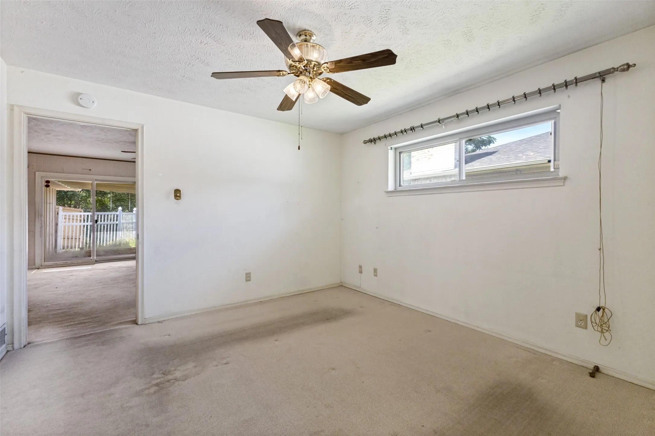 Duplex For Sale in Dallas County , 8211 Lullwater Drive, Dallas, Texas 75218, 4 Bedroom, 4 Bathroom, Garage spaces, 0 Sqft, built in 1968, mls#21347358, Real Estate Agent in Dallas, Homes For Sale in Dallas county, Homes For Sale in Dallas, Realtor in Dallas Texas, Real Estate Brokerage Independent Realty Texas, Luminita Cordes Realtor