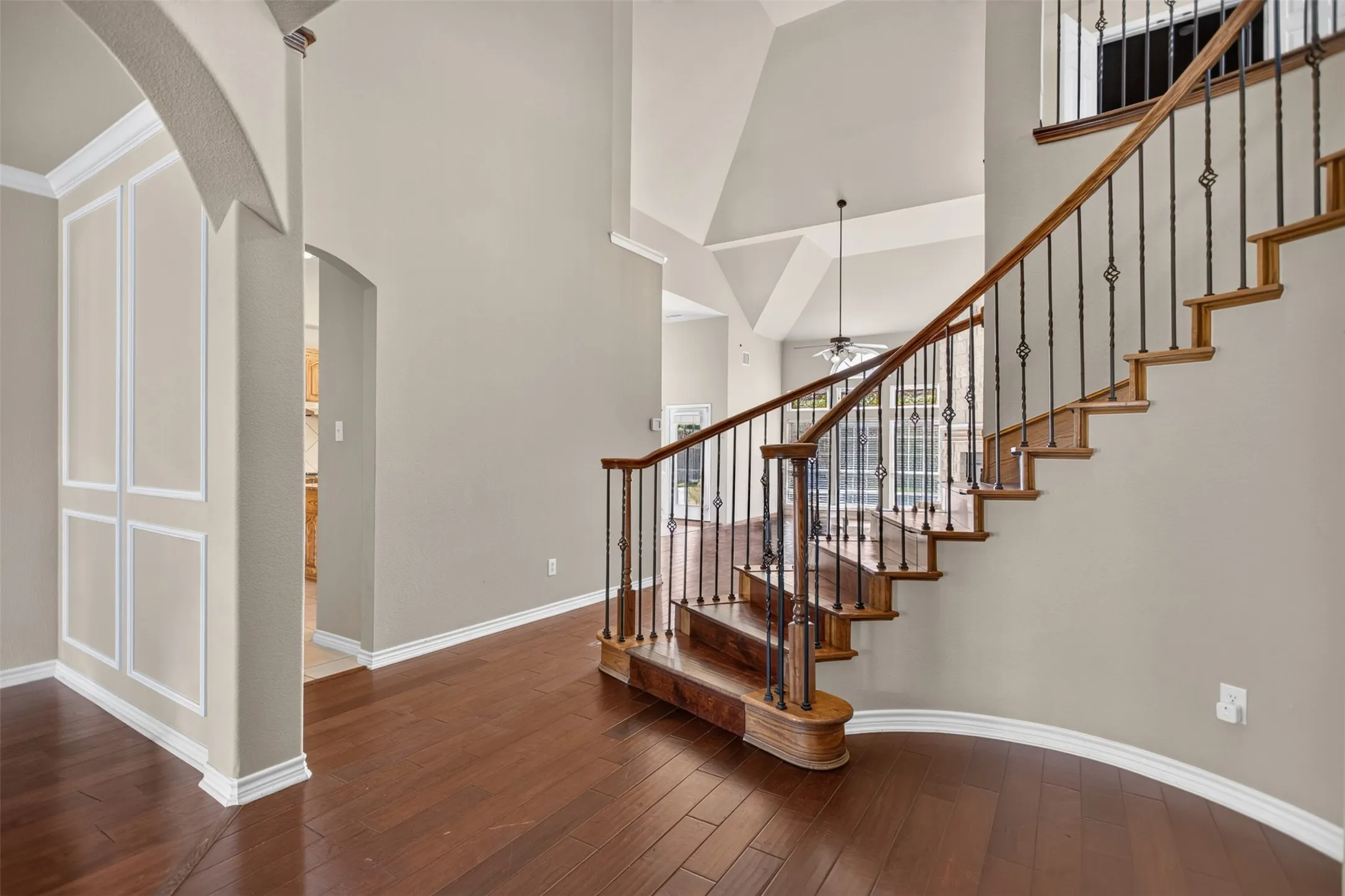 Single Family Residence For Sale in Kaufman County , 813 Wren Court, Forney, Texas 75126, 6 Bedroom, 4 Bathroom, 3 Garage spaces, 4,300 Sqft, built in 2011, mls#21346122, Real Estate Agent in Forney, Homes For Sale in Kaufman county, Homes For Sale in Forney, Realtor in Forney Texas, Real Estate Brokerage Independent Realty Texas, Luminita Cordes Realtor